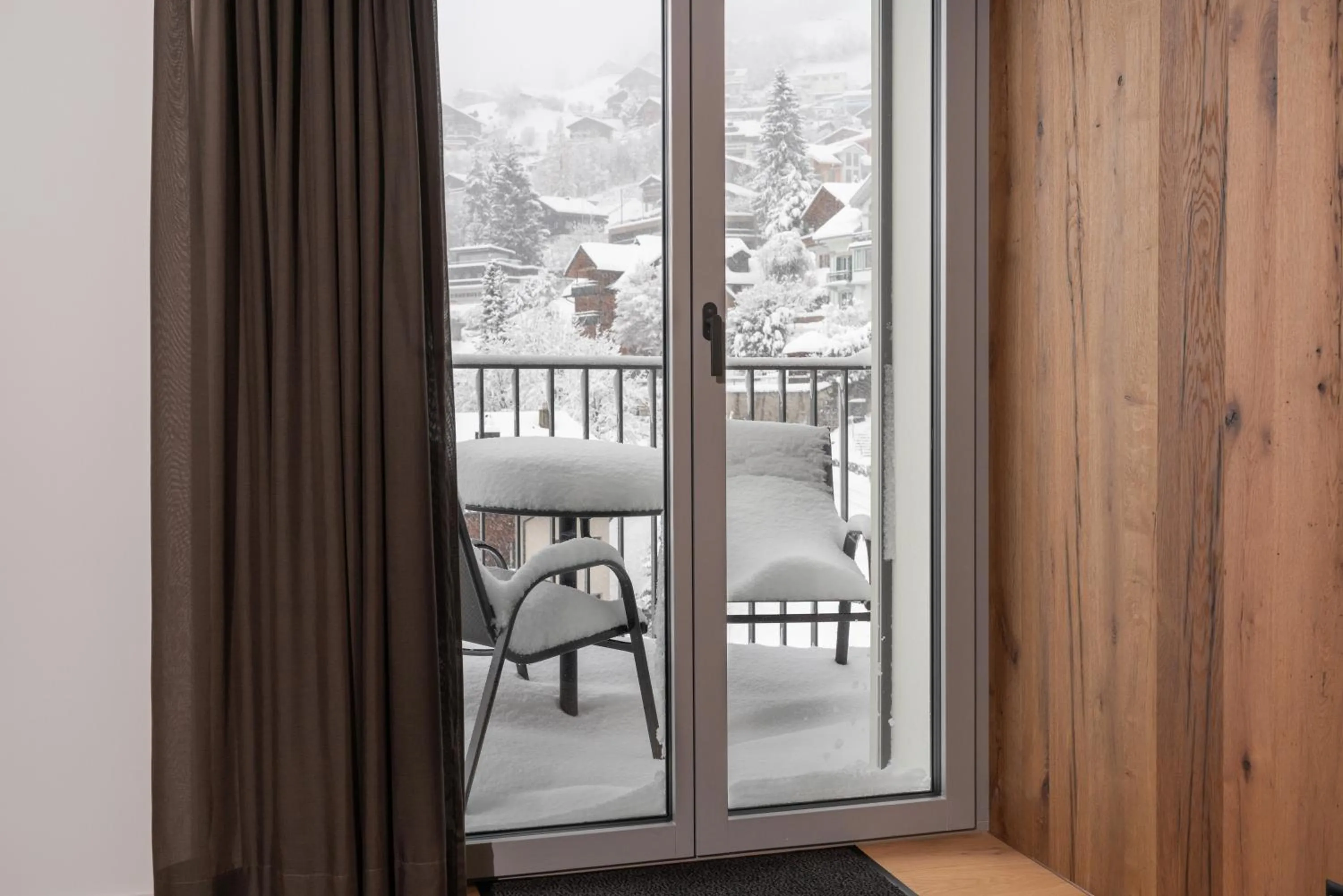 Winter in Swiss Hotel Apartments - Engelberg