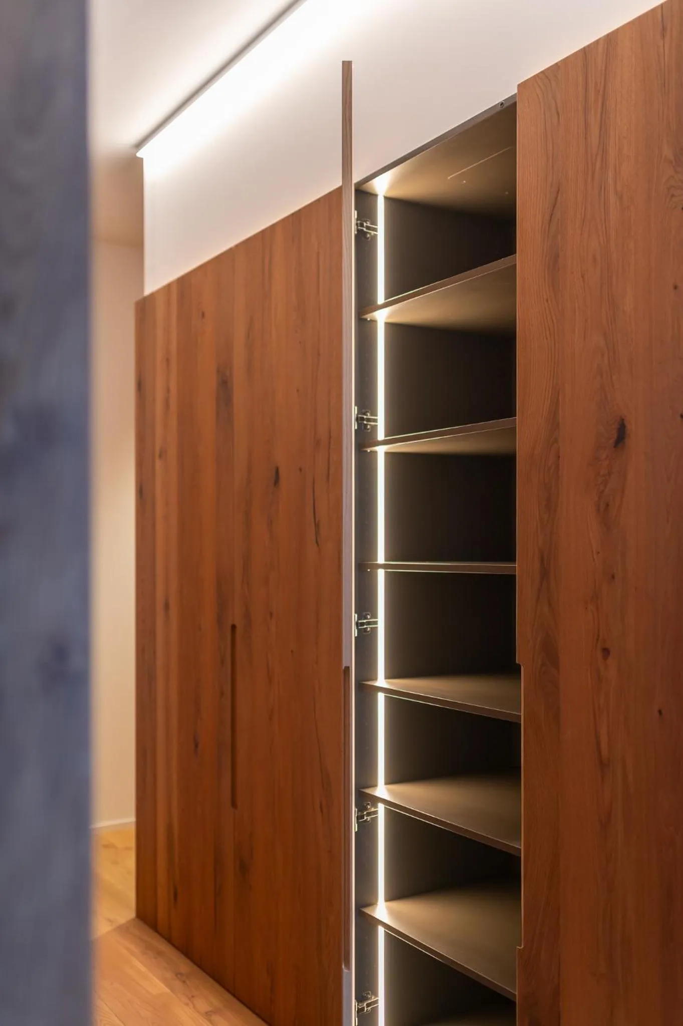 wardrobe in Swiss Hotel Apartments - Engelberg
