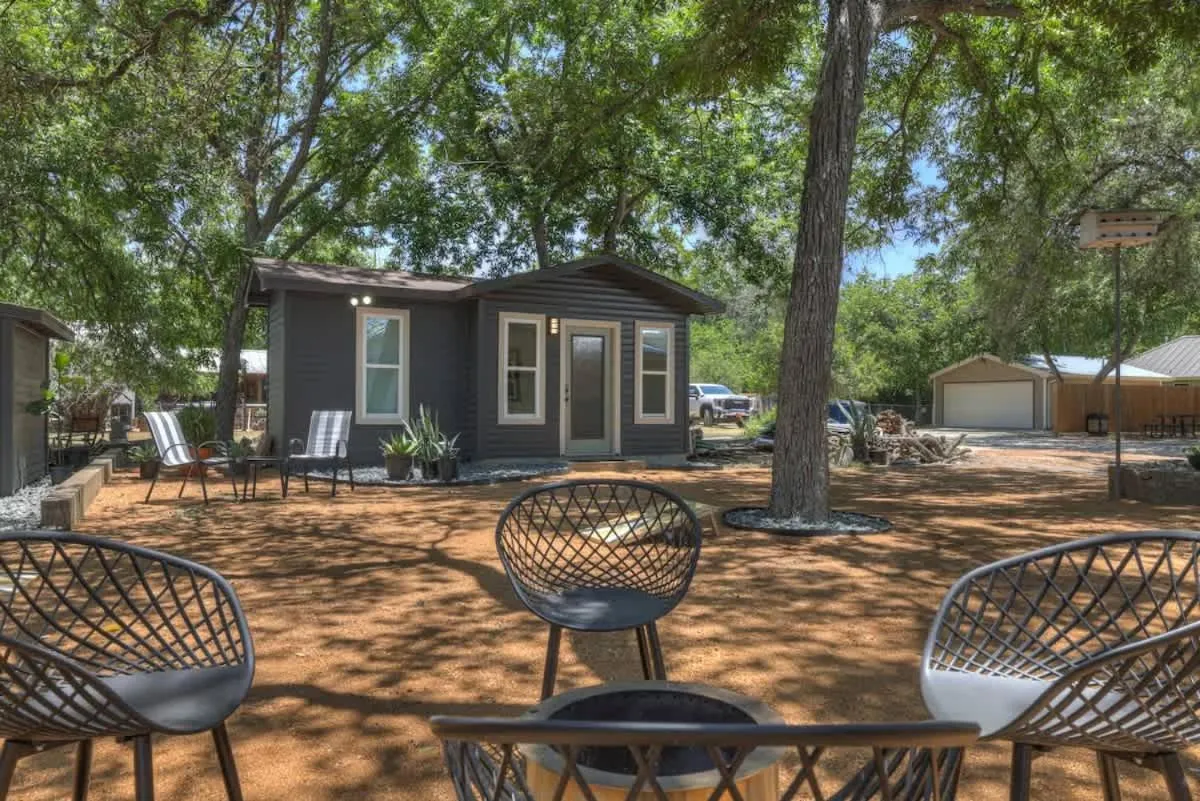 Property building in Historic Gem near Schlitterbahn