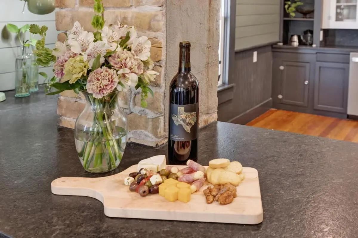 Food and drinks in Historic Gem near Schlitterbahn