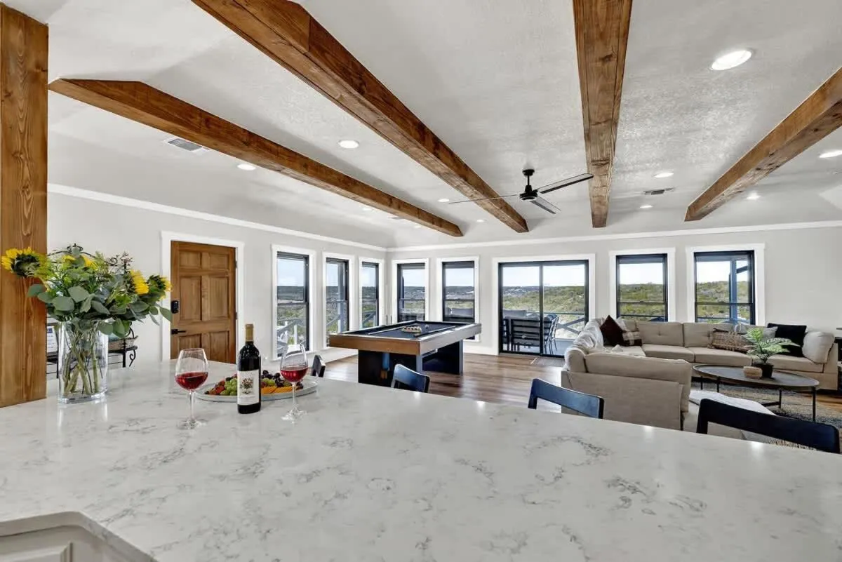 Living room in Hilltop Lux Haus with InfinityPool-Hottub-PoolTable