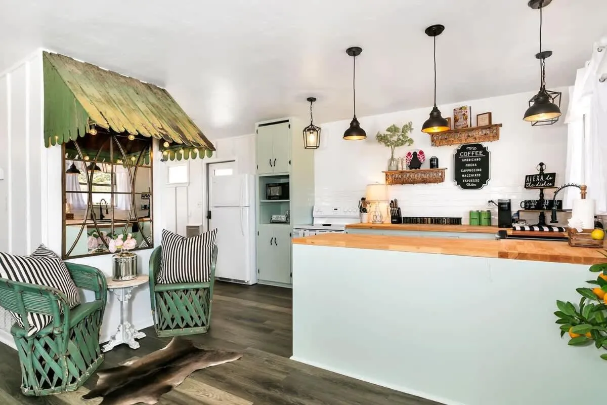 Coffee/tea facilities in Hermes Ranch House with Hot Tub - 4 mi to Fred