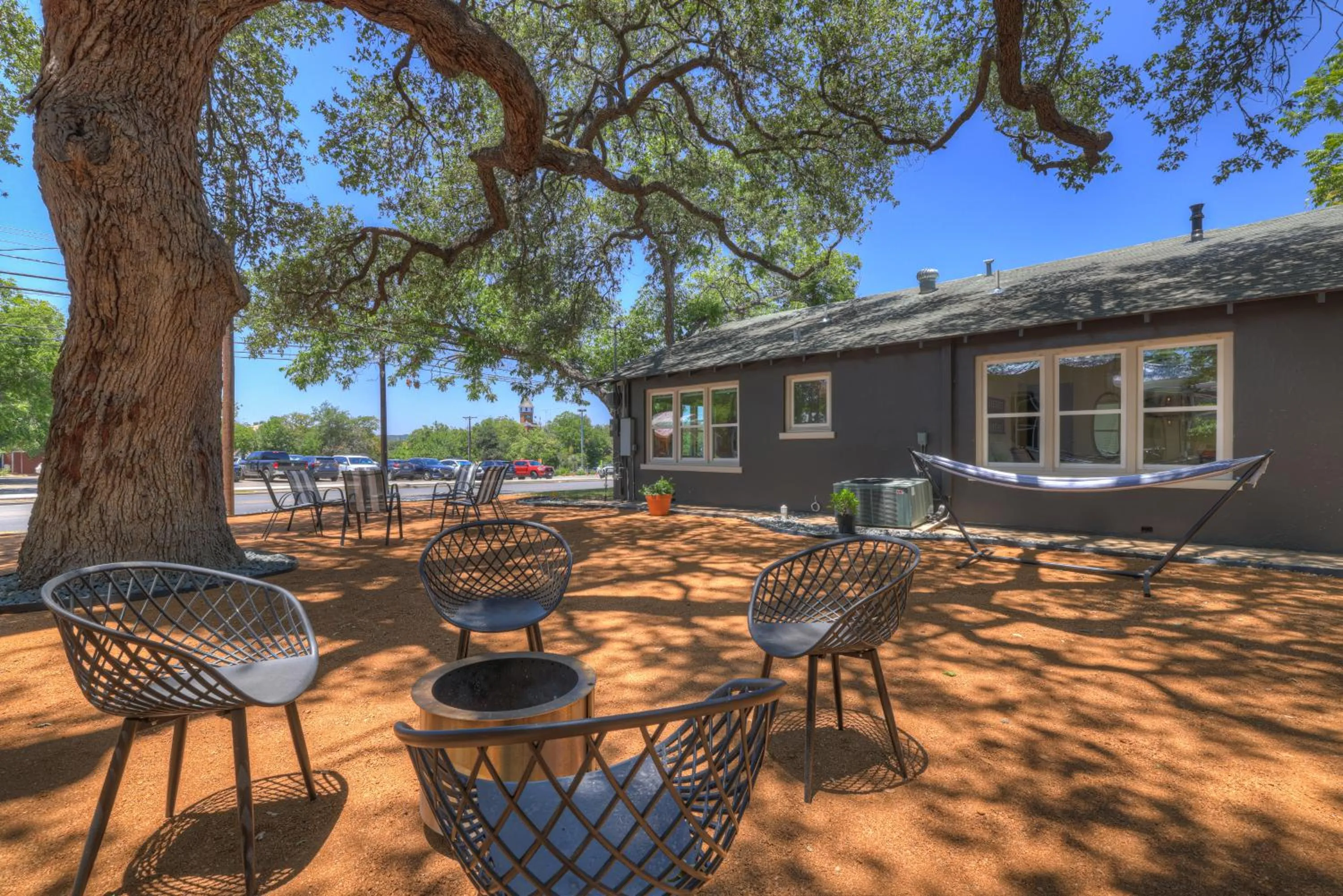 Historic Hideaway Stroll to Schlitterbahn