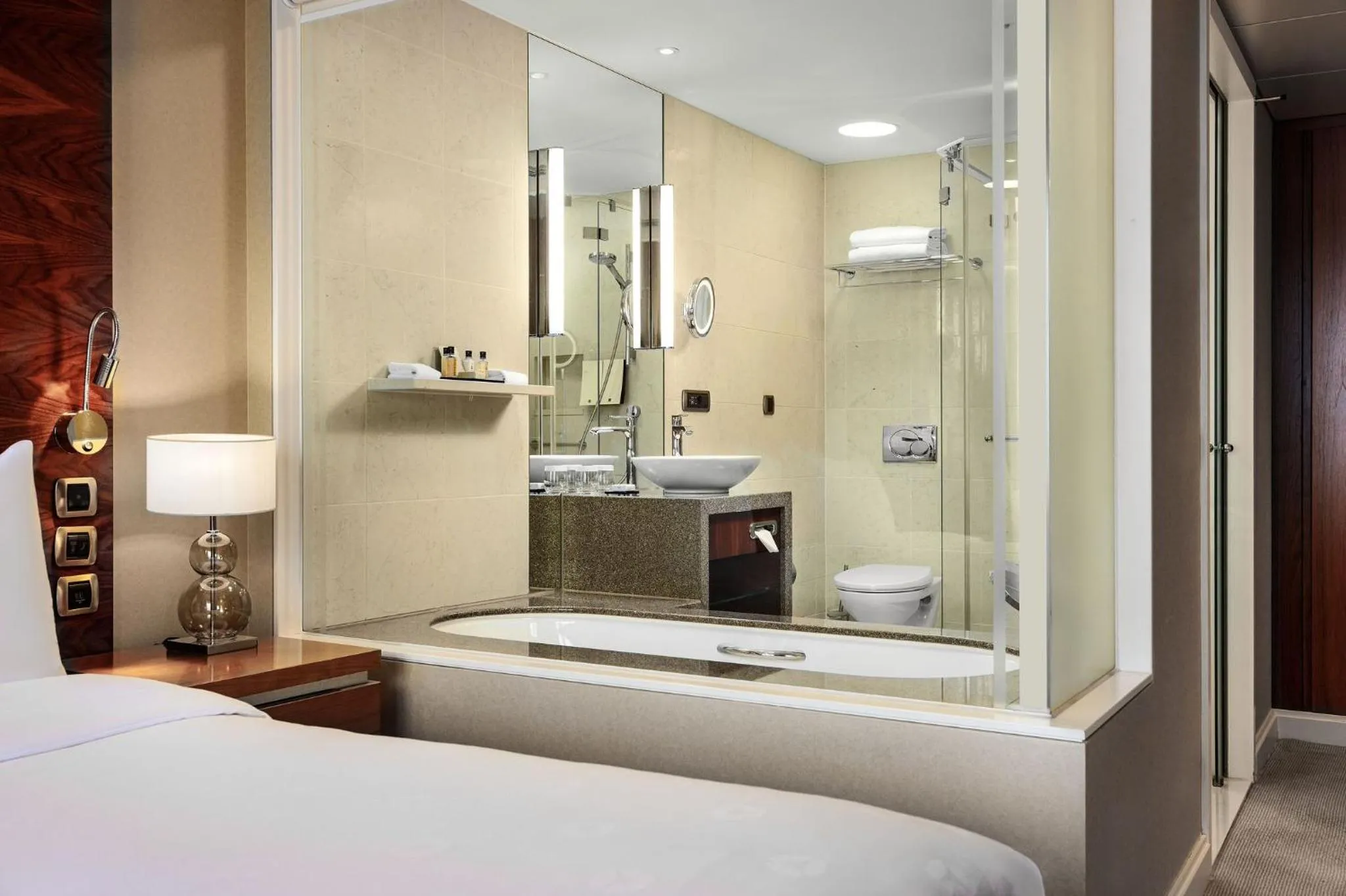 Bathroom in Hotel Okura Amsterdam – The Leading Hotels of the World