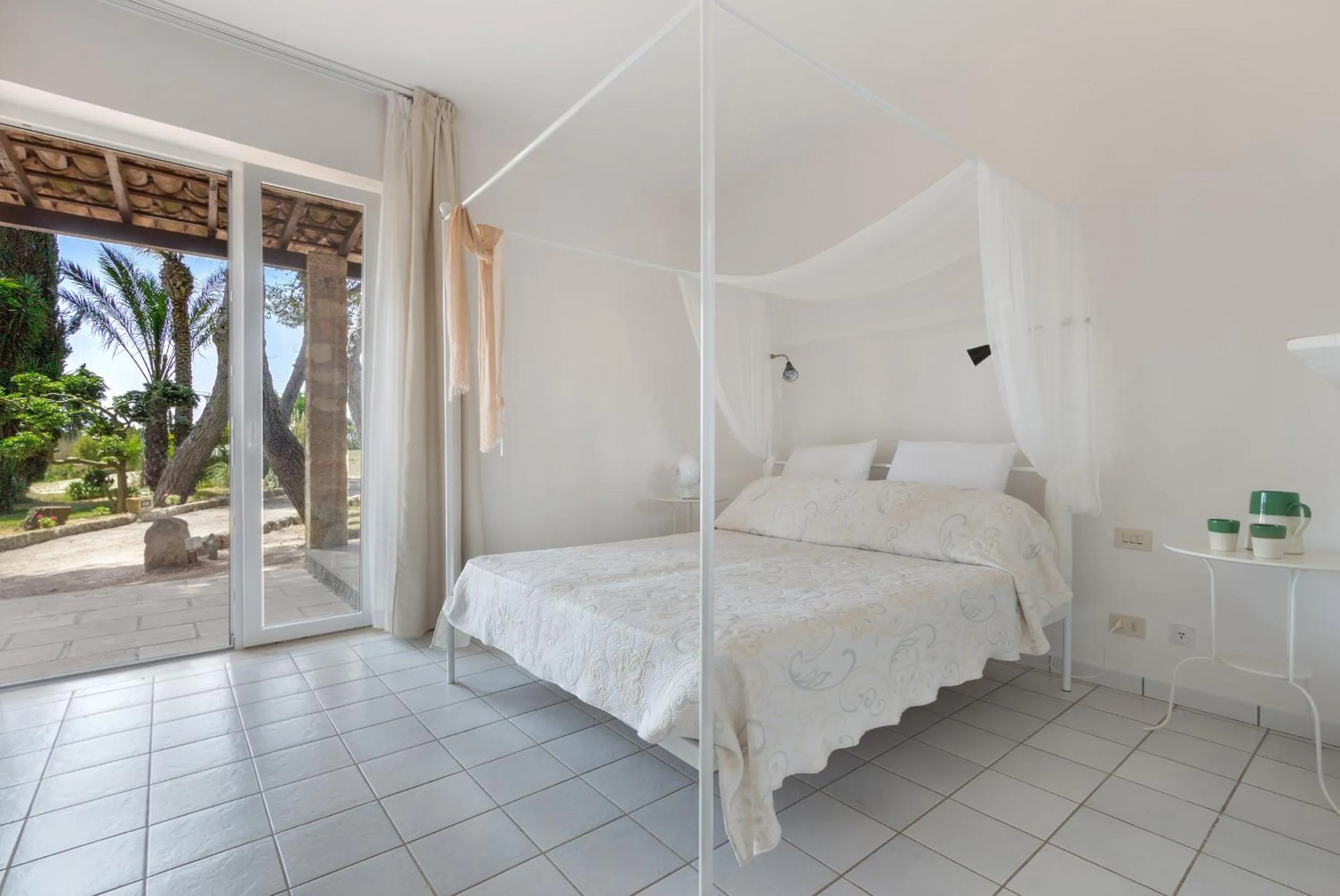 Garden view, Bed in Tenuta Terenzano