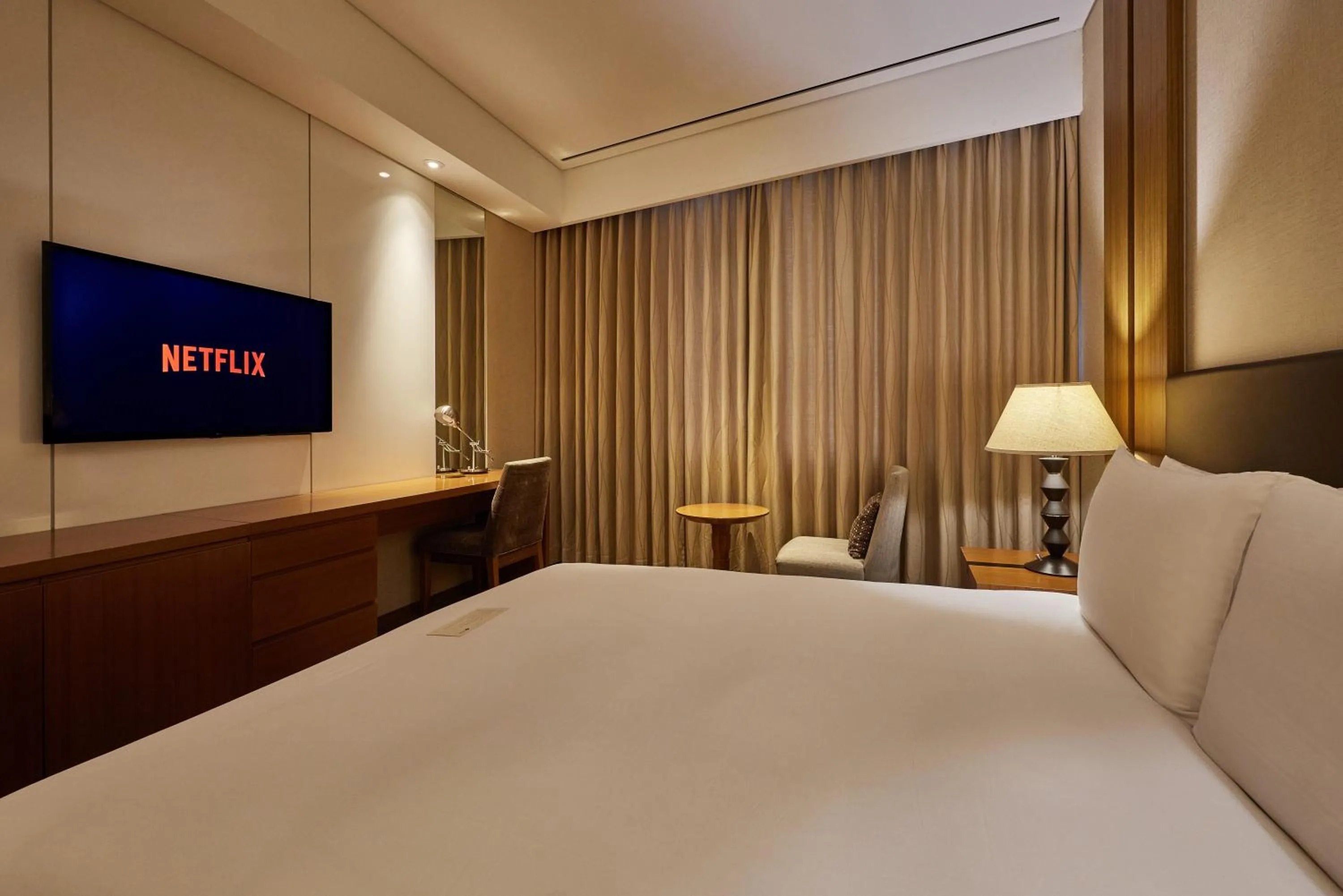 Bed in LOTTE CITY HOTEL Guro