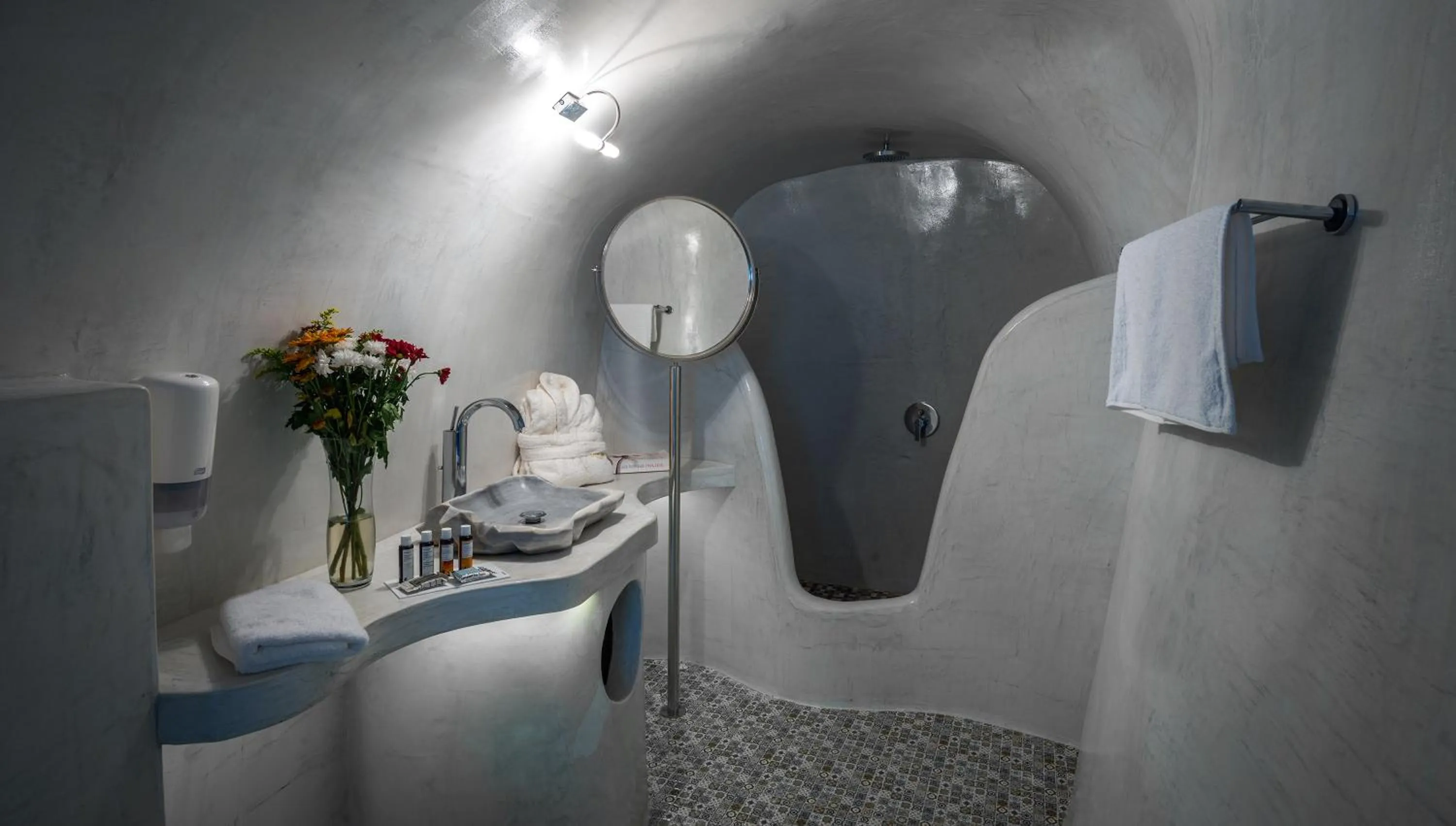 Bathroom in Elite Luxury Suites