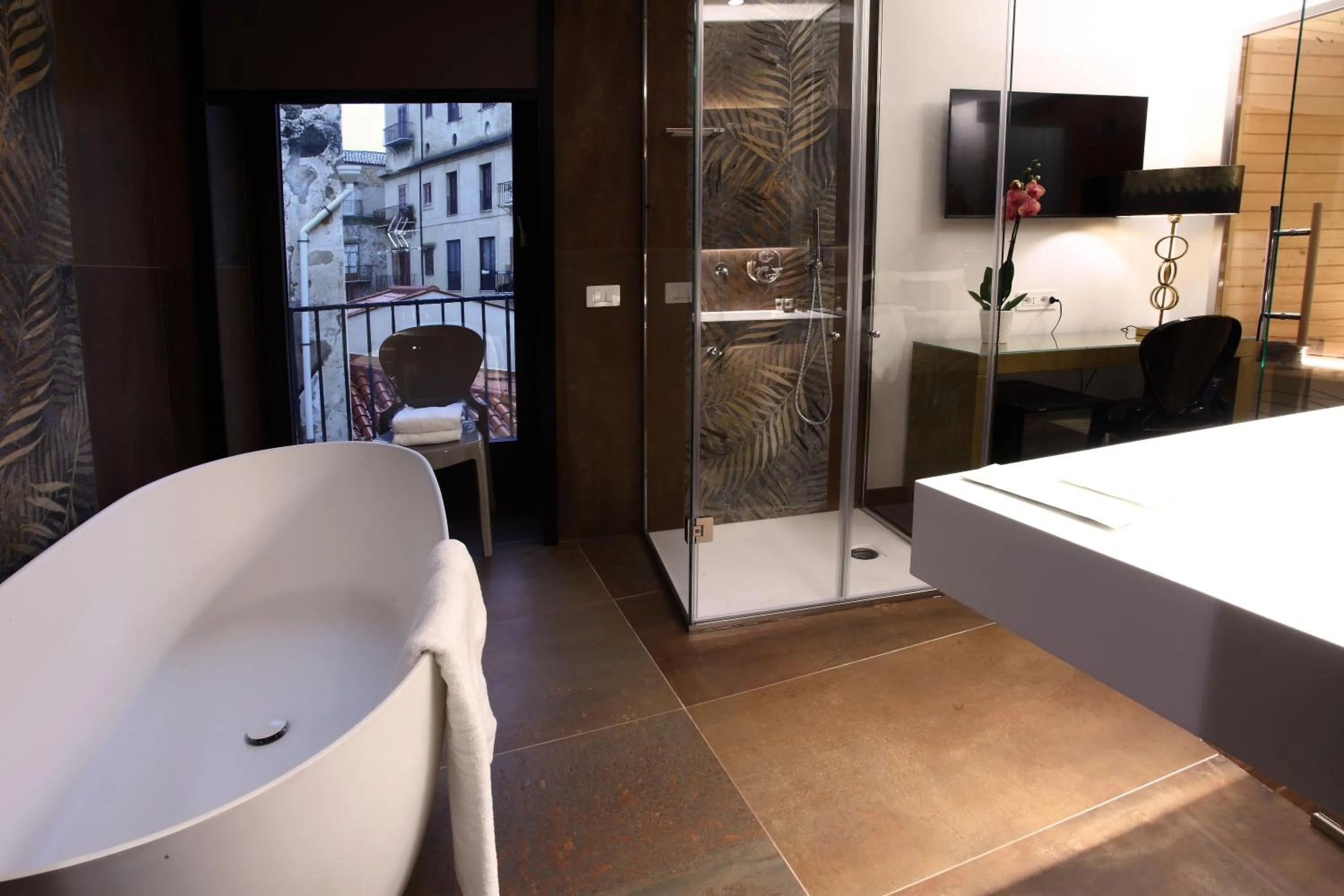 Shower in Palazzo Cartari