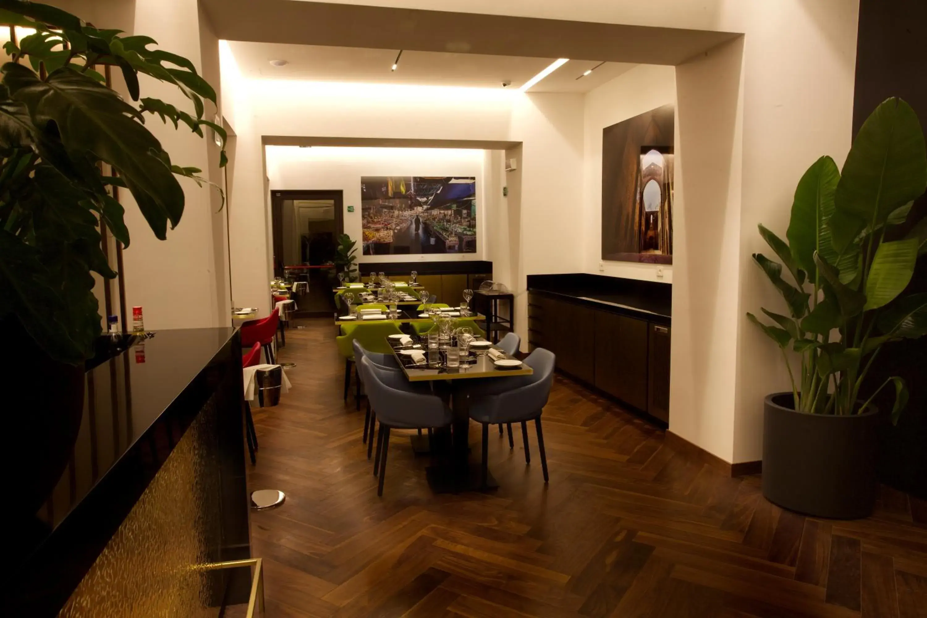 Restaurant/places to eat in Palazzo Cartari Restaurant/places to eat in Palazzo Cartari