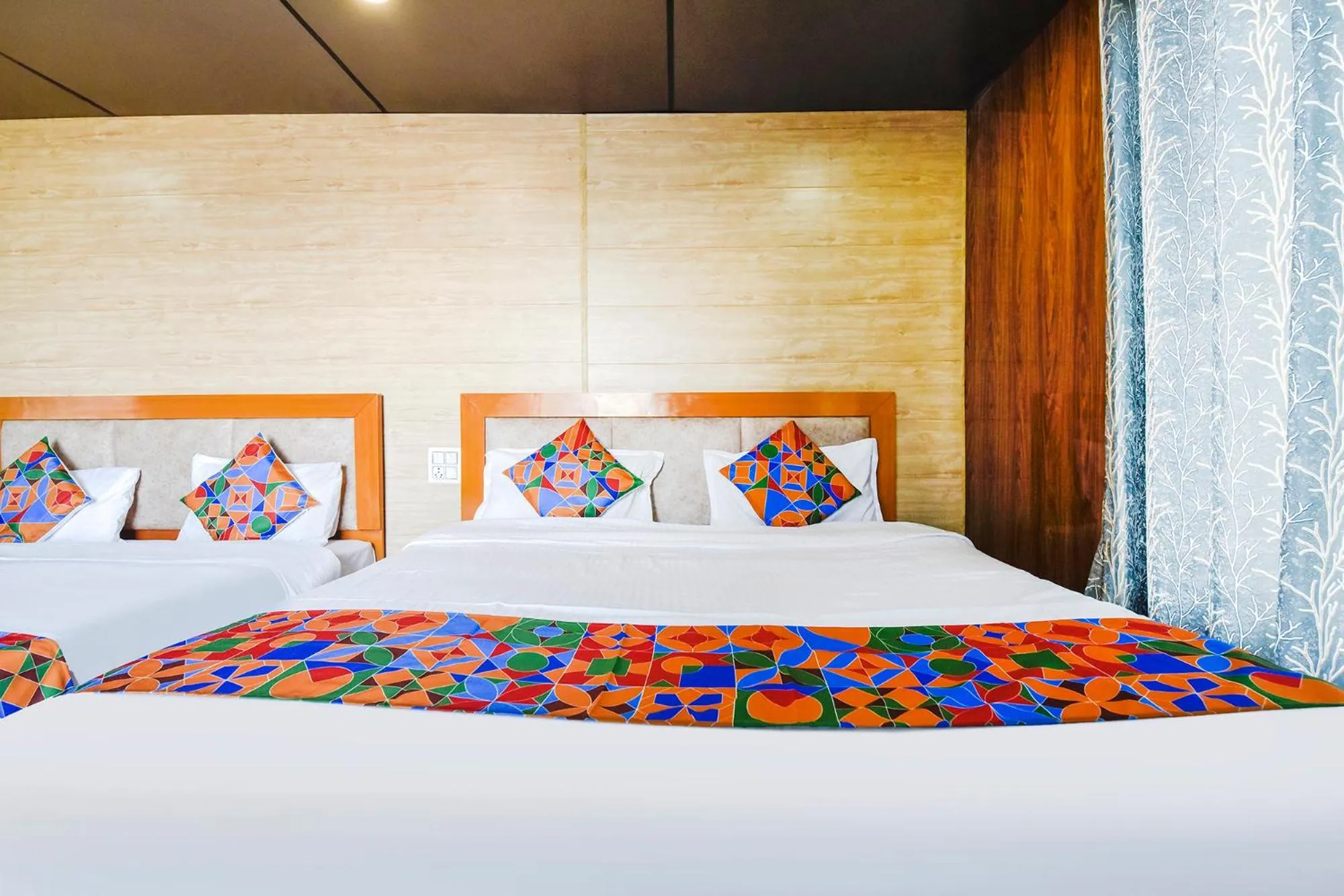 Bed in FabHotel Neilkanth