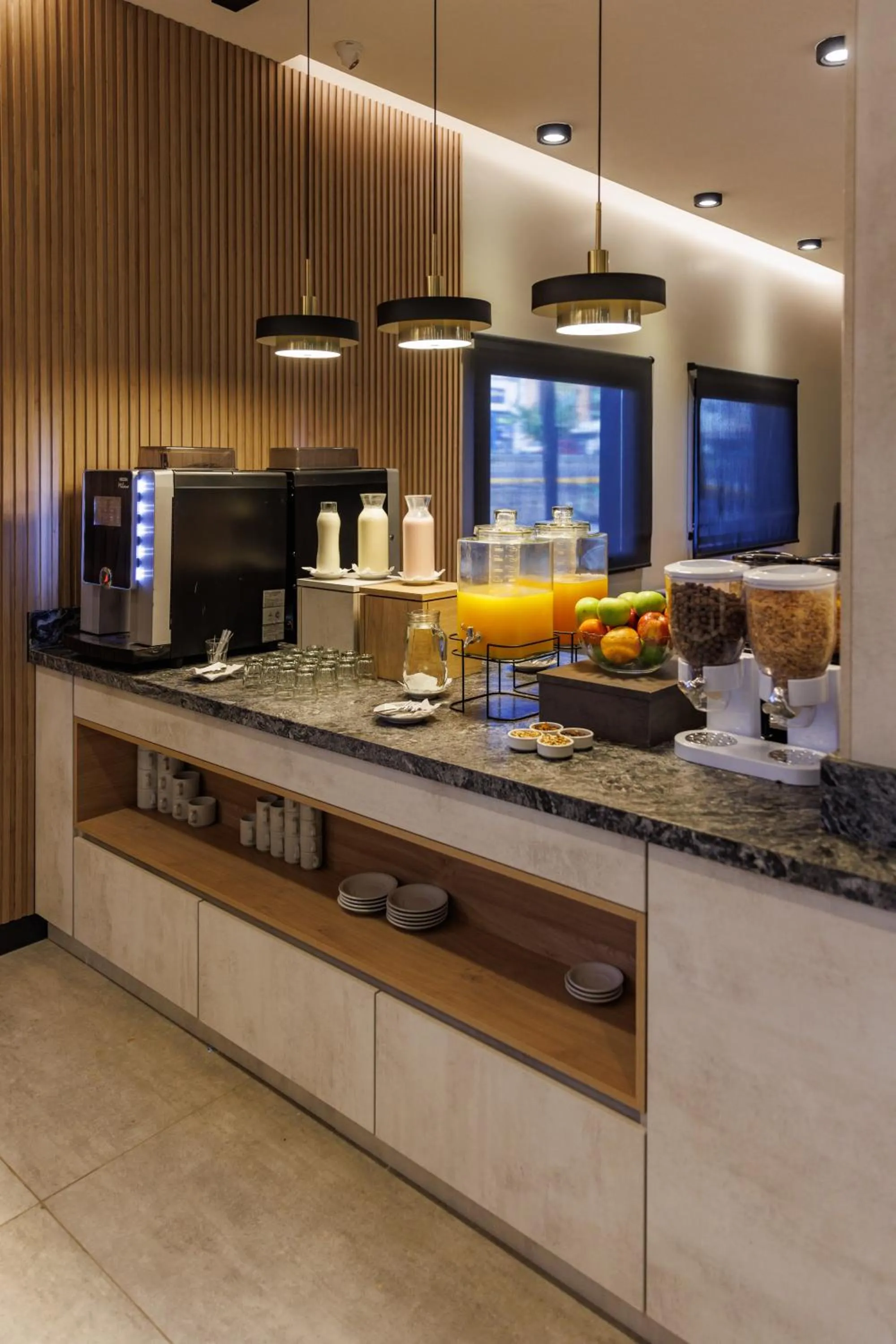 Breakfast in Fuente Mayor Hotel Terminal