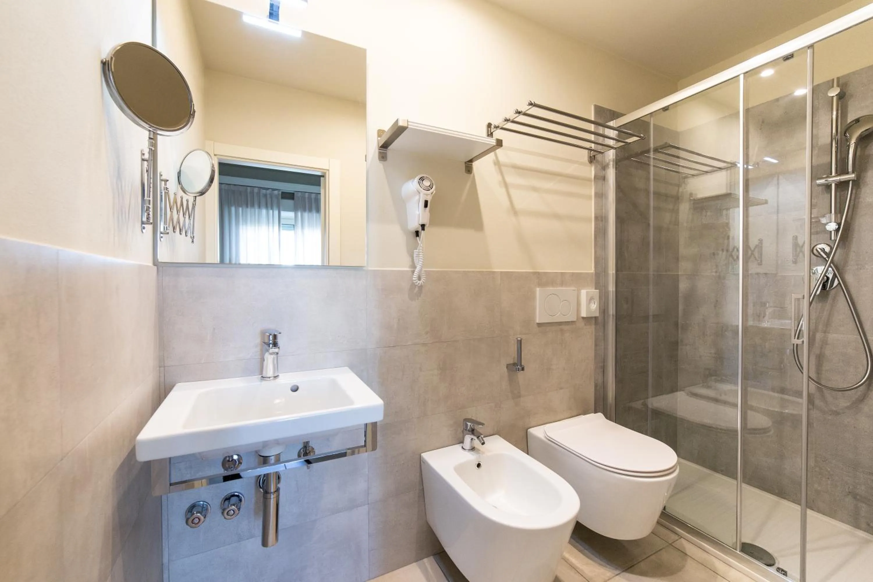 Shower in Hotel Parco