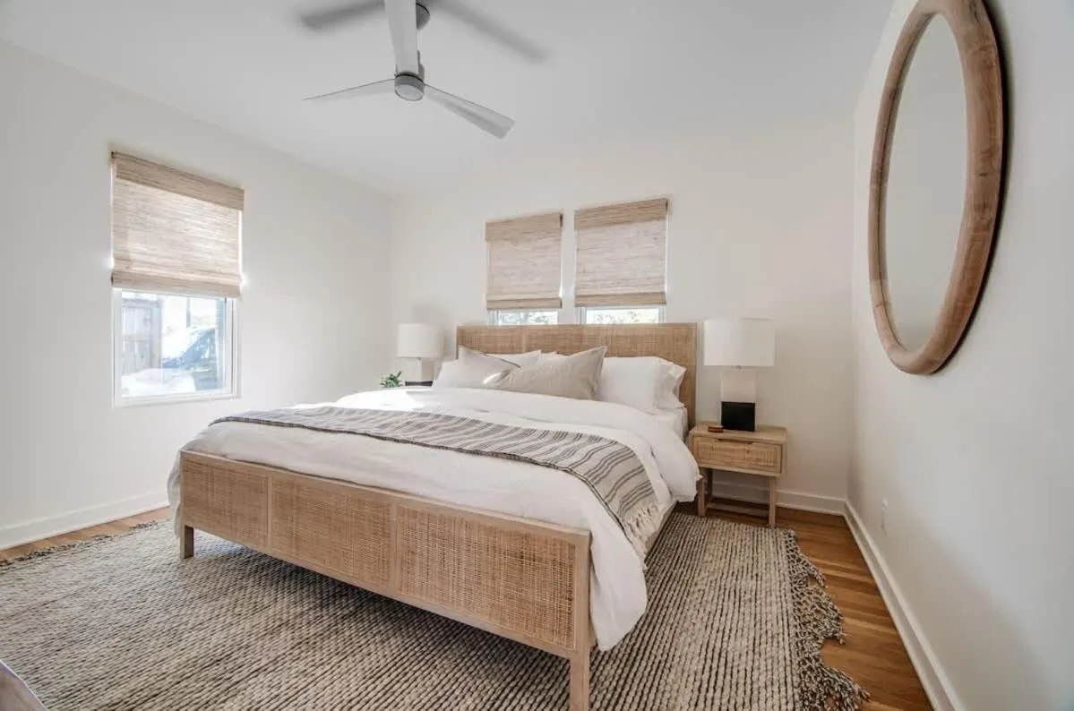 Bed in Koselig Hus with Cowboy Pool & Outdoor Shower