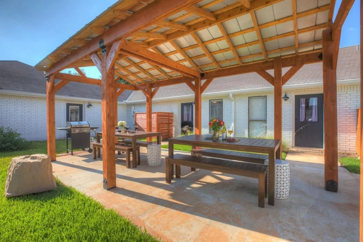 Other in Wanderlust #2 | Hot Tub | Shared Outdoor Space