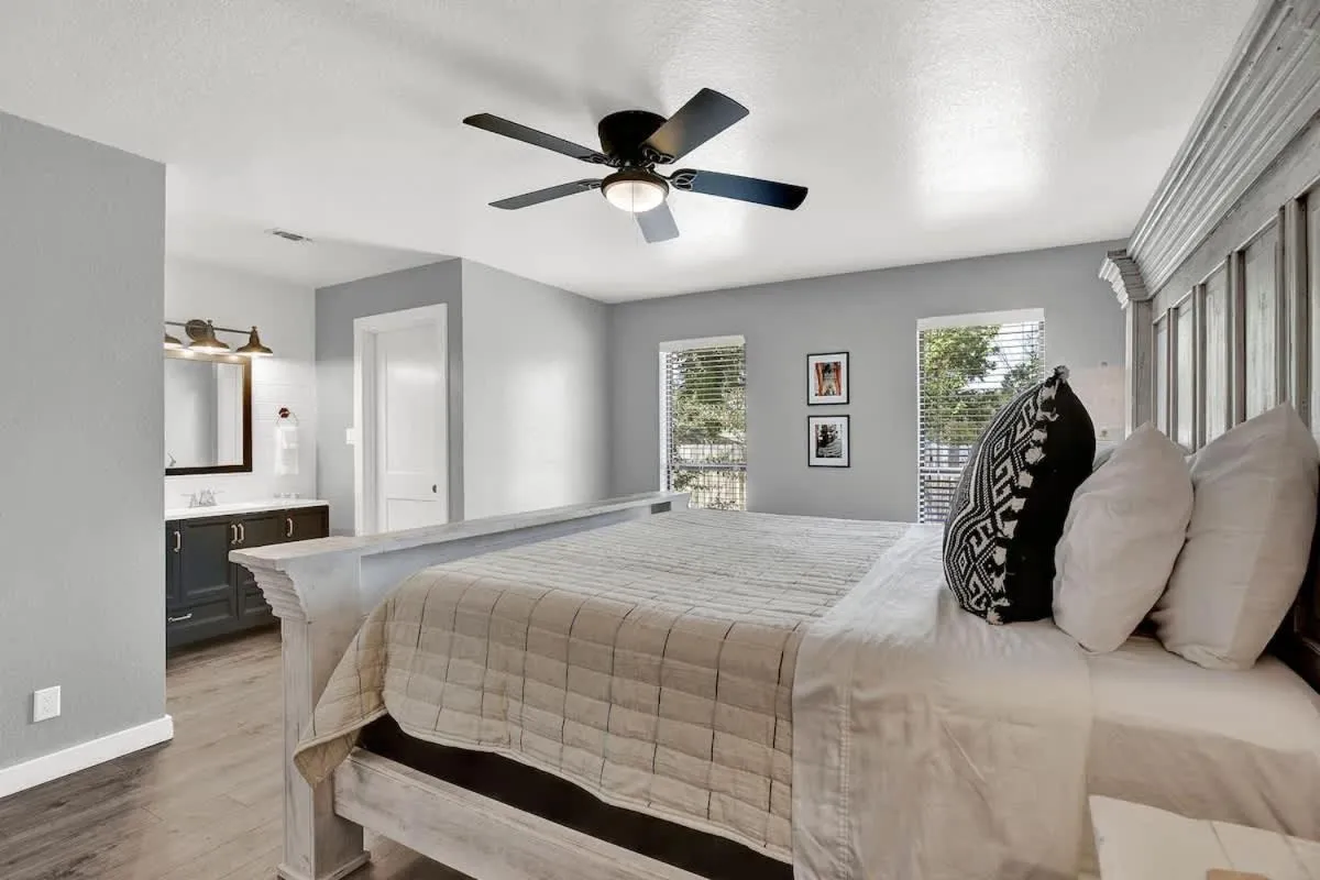 Bed in Wanderlust #2 | Hot Tub | Shared Outdoor Space