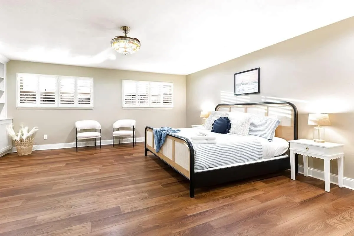 Bed in Luxury on Lake LBJ with Hot Tub Firepit & Boat Slip