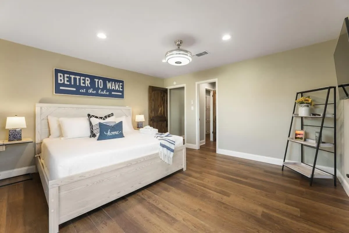 Bed in Luxury on Lake LBJ with Hot Tub Firepit & Boat Slip