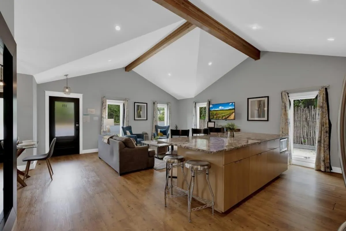 TV and multimedia in Alcove: Steps to Main St-High End Home w/Hot-tub!