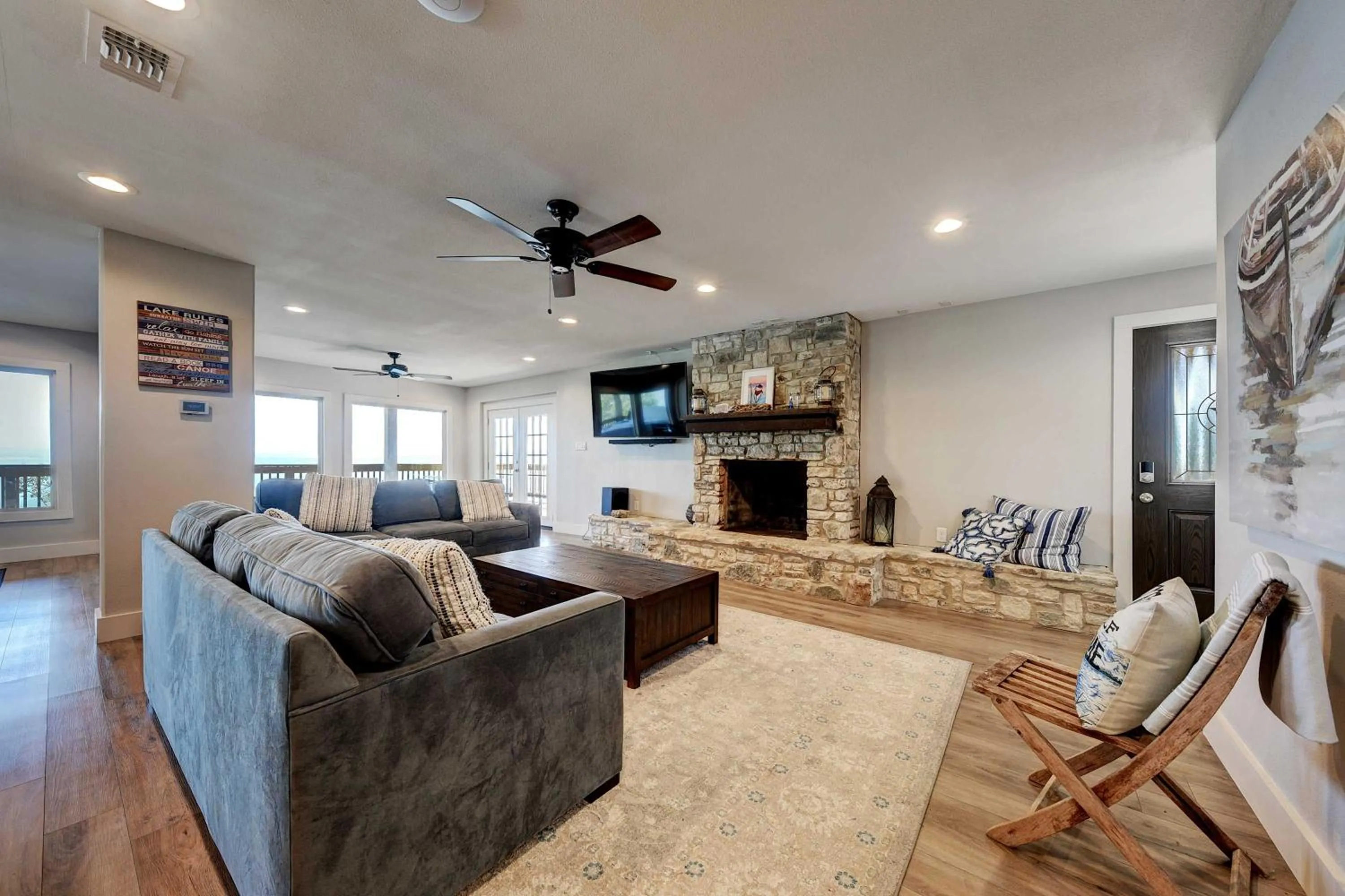 Living room in Waterfront Lake House with Hot Tub & Firepit
