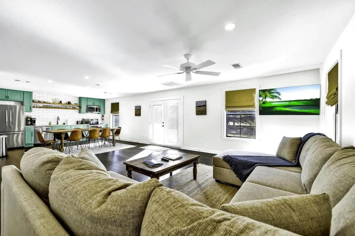 TV and multimedia in Olive St Ranch with HotTub-Grill and Party Barn