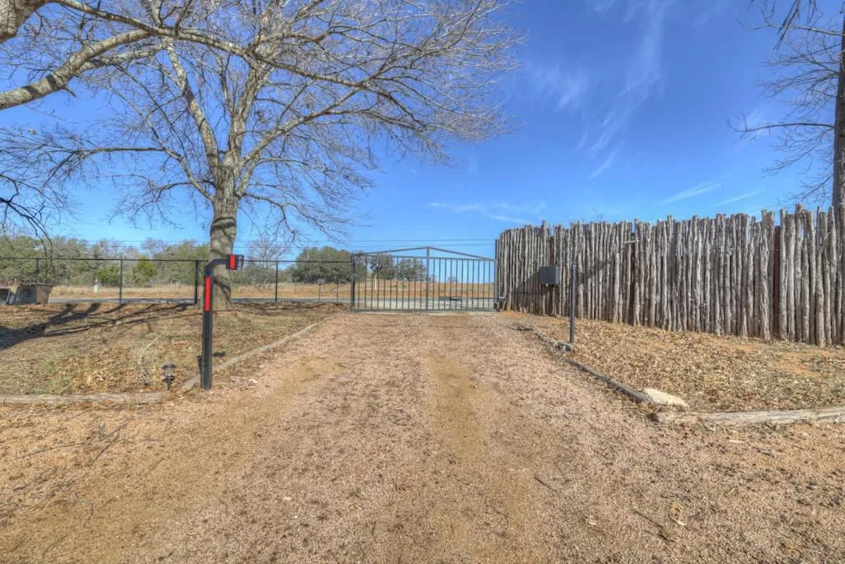 Other in Olive St Ranch with HotTub-Grill and Party Barn