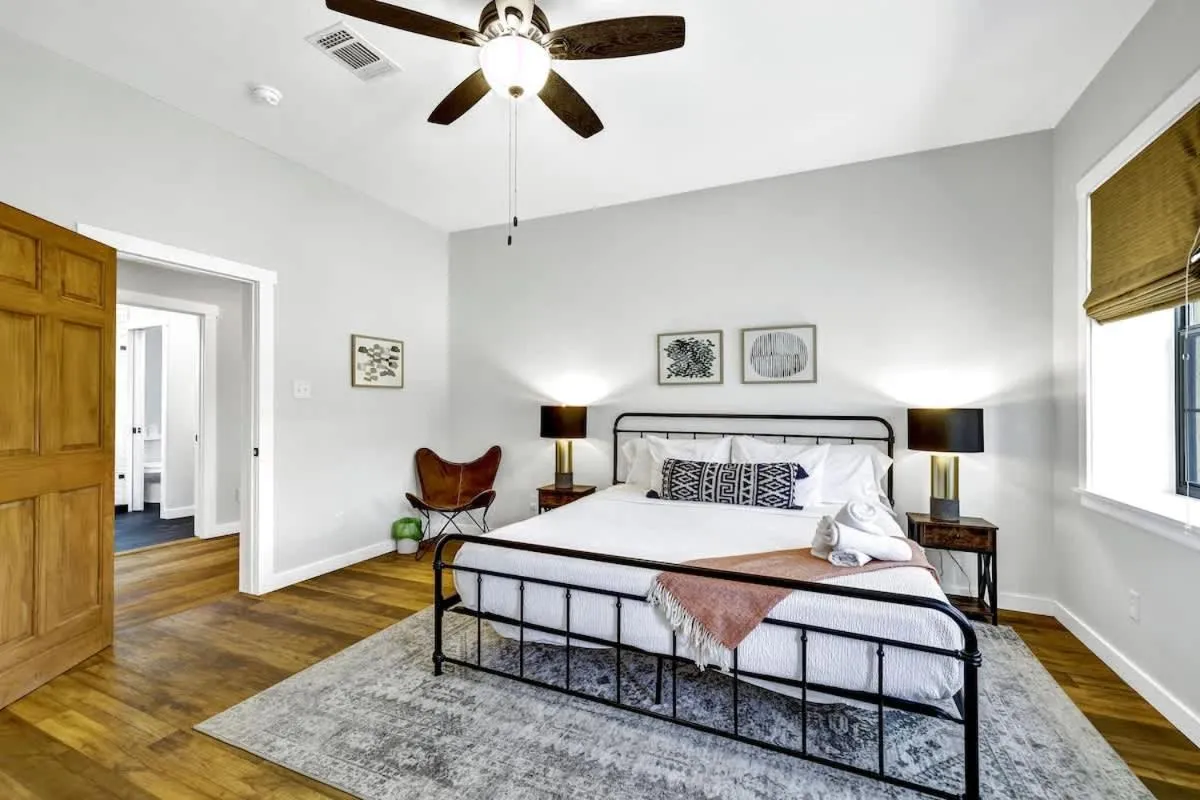 Bed in Olive St Ranch with HotTub-Grill and Party Barn