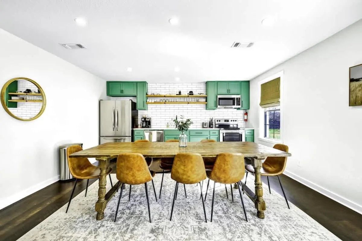 Dining area in Olive St Ranch with HotTub-Grill and Party Barn