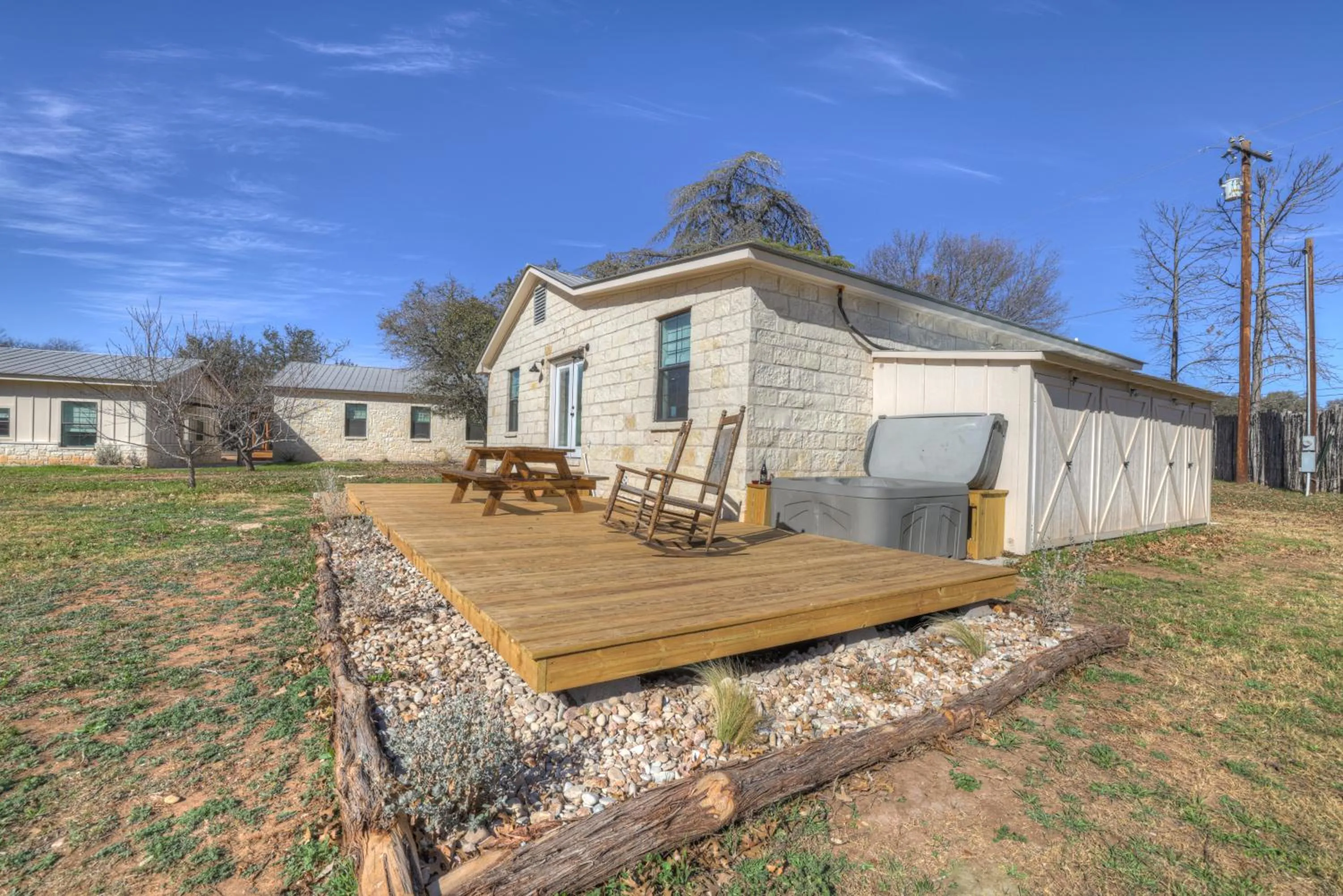 Olive St Ranch with HotTub-Grill and Party Barn