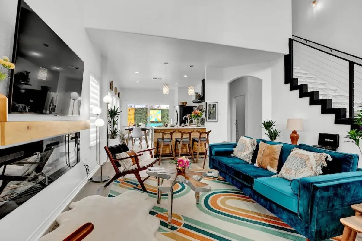 TV and multimedia in Luxury Modern Home with Hot tub Deck & Firepit!