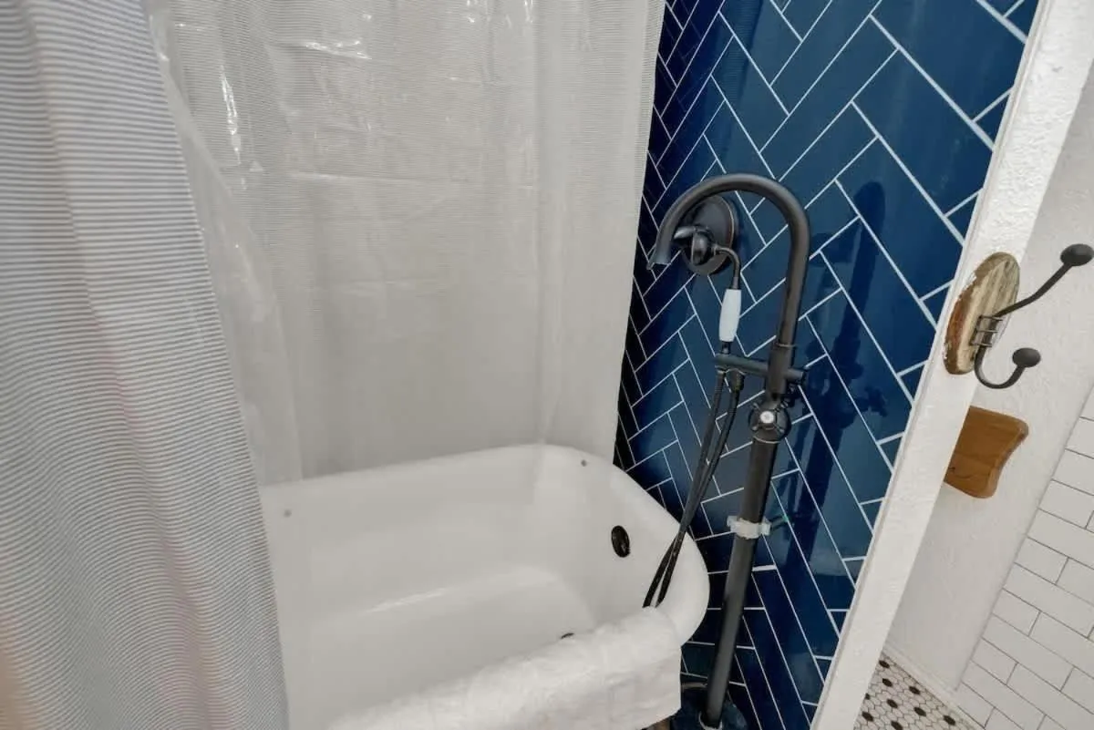 Shower in Poplar Place Main House with Hot tub-1 mi to Main St