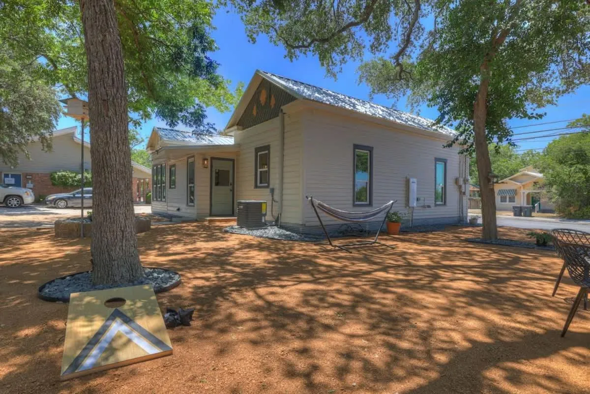 Property building in Walk to Schlitterbahn with Firepit