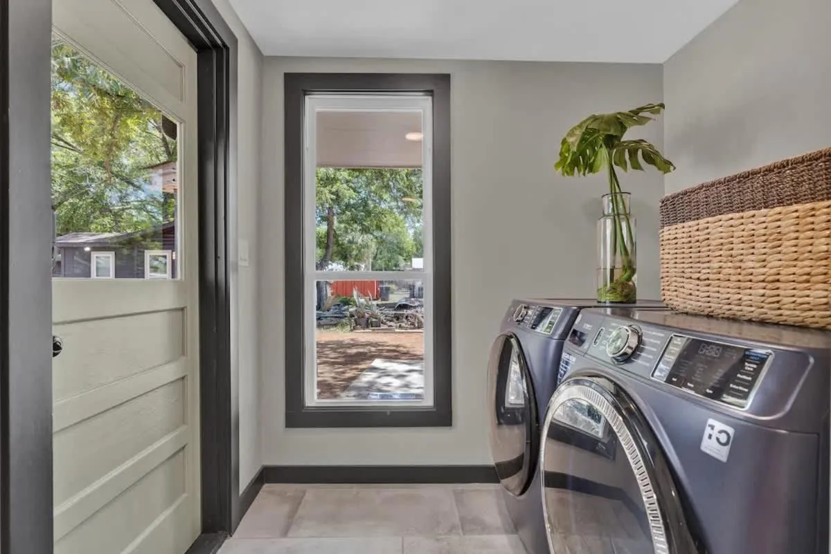 laundry in Walk to Schlitterbahn with Firepit