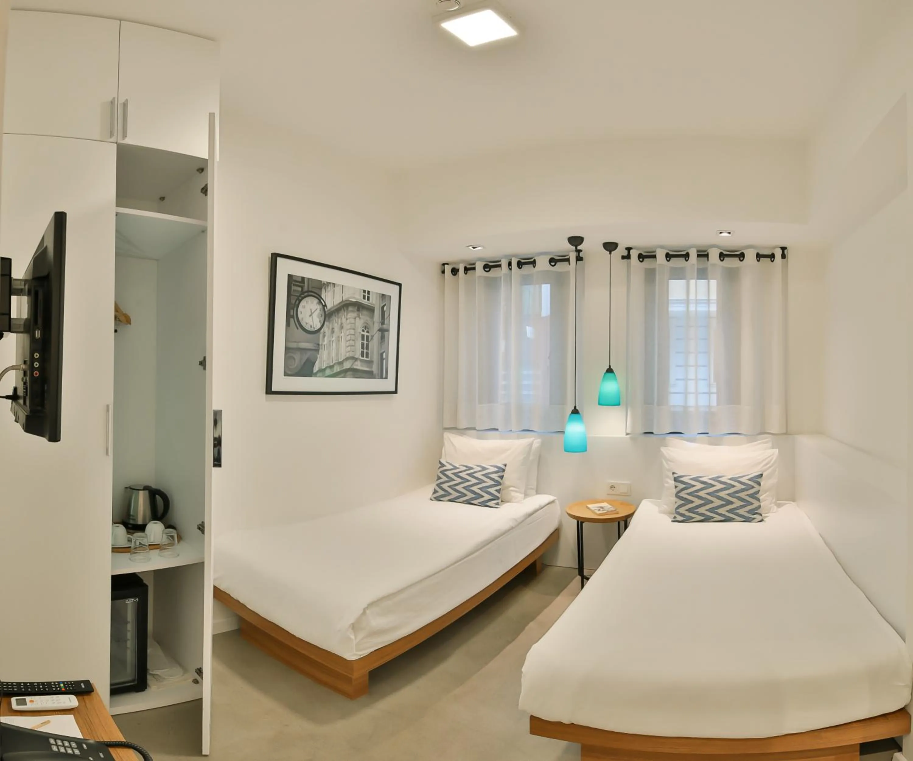 Bed in Alilass Hotel