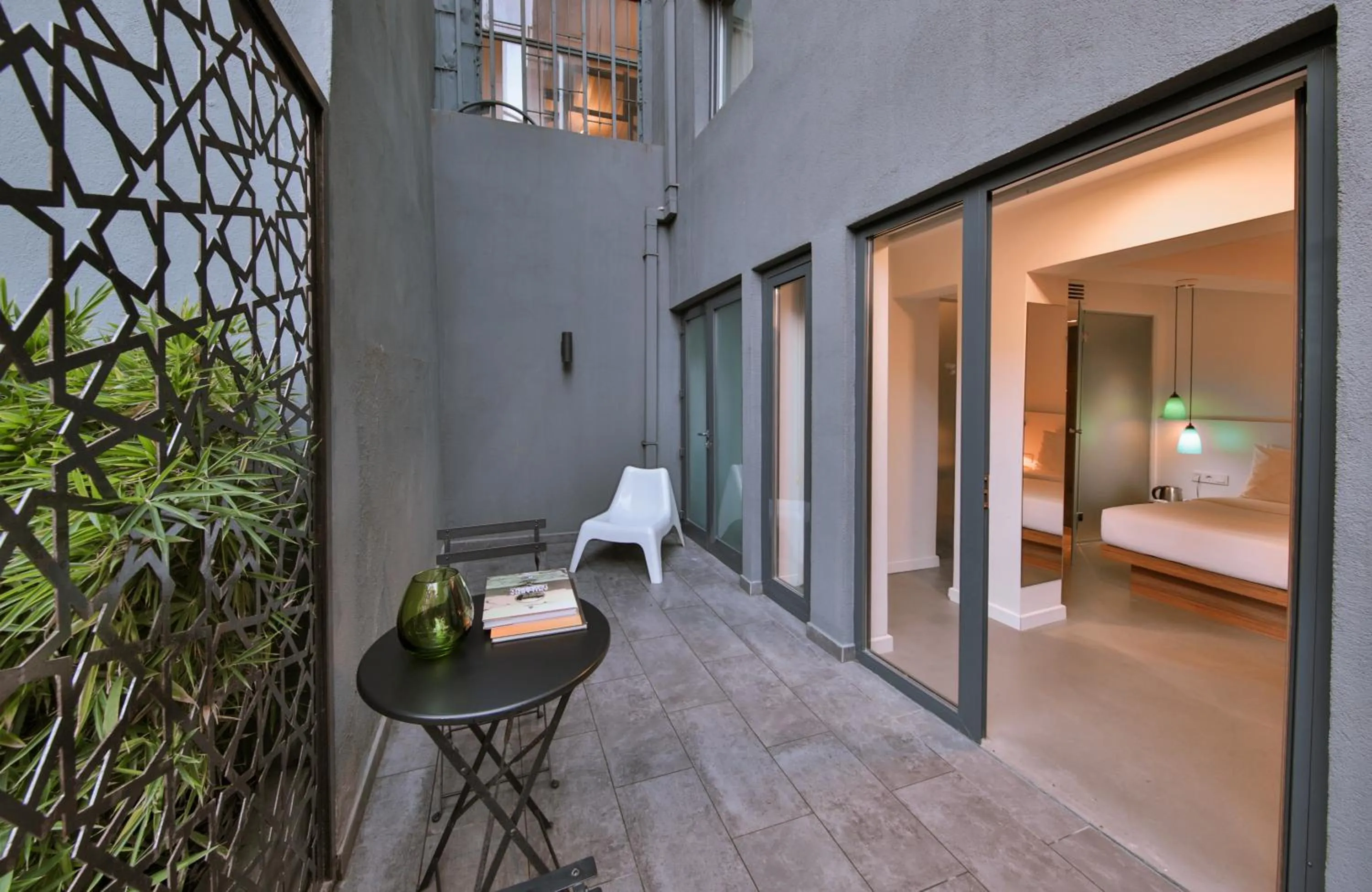 Garden, Bed in Alilass Hotel