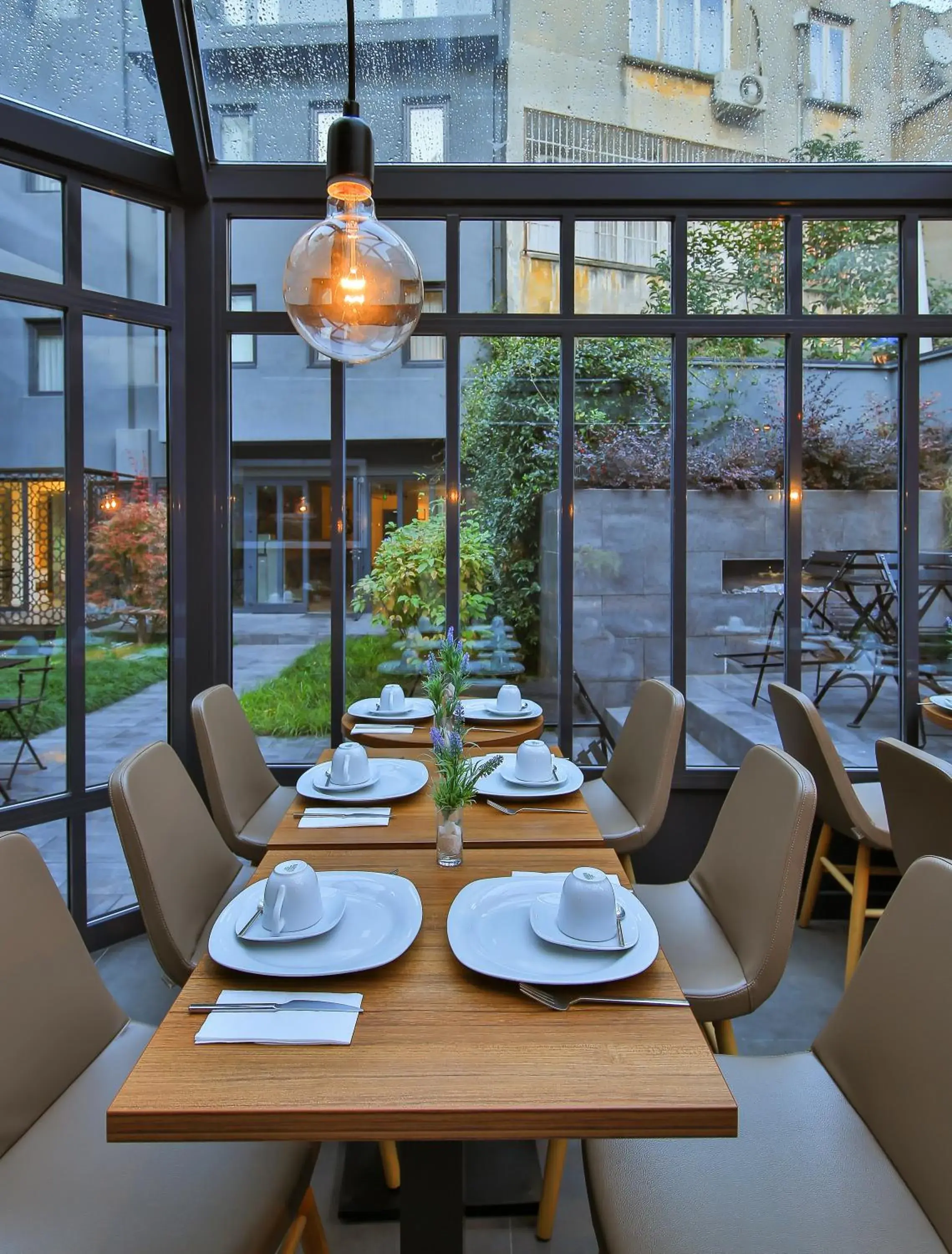 Restaurant/places to eat in Alilass Hotel Restaurant/places to eat in Alilass Hotel