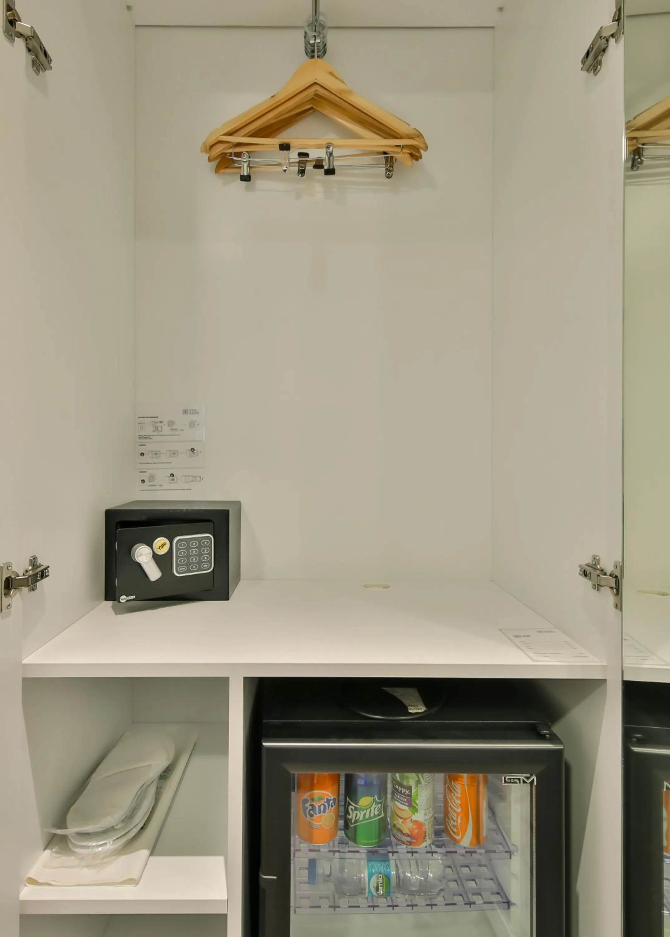 Decorative detail in Alilass Hotel