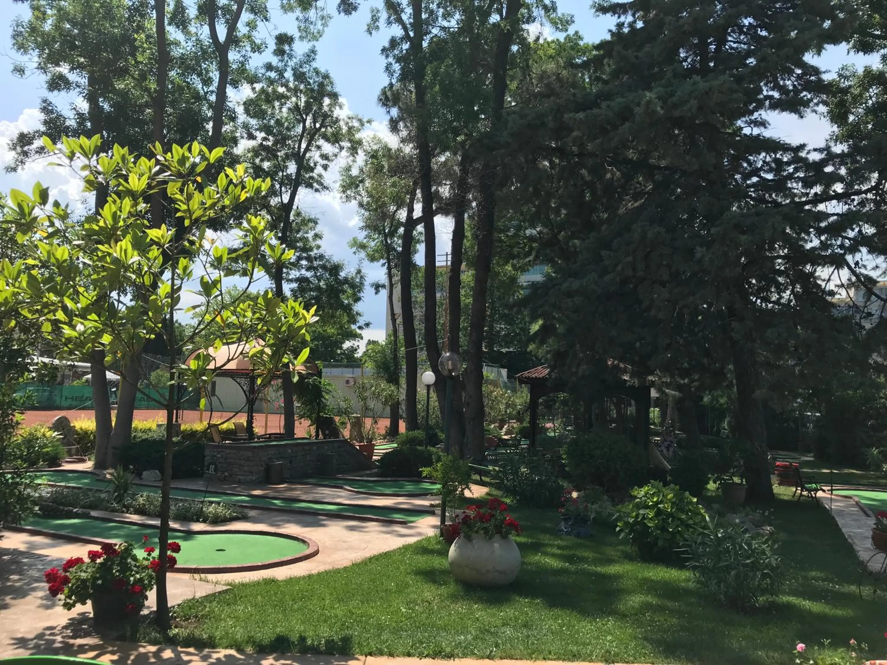 Garden in Oleander House and Tennis Club