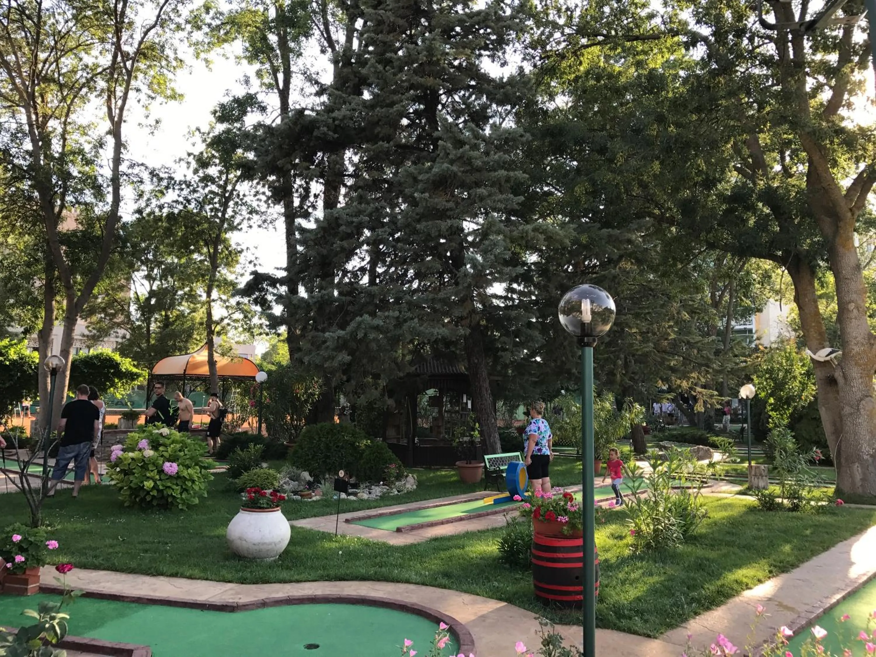 Minigolf in Oleander House and Tennis Club