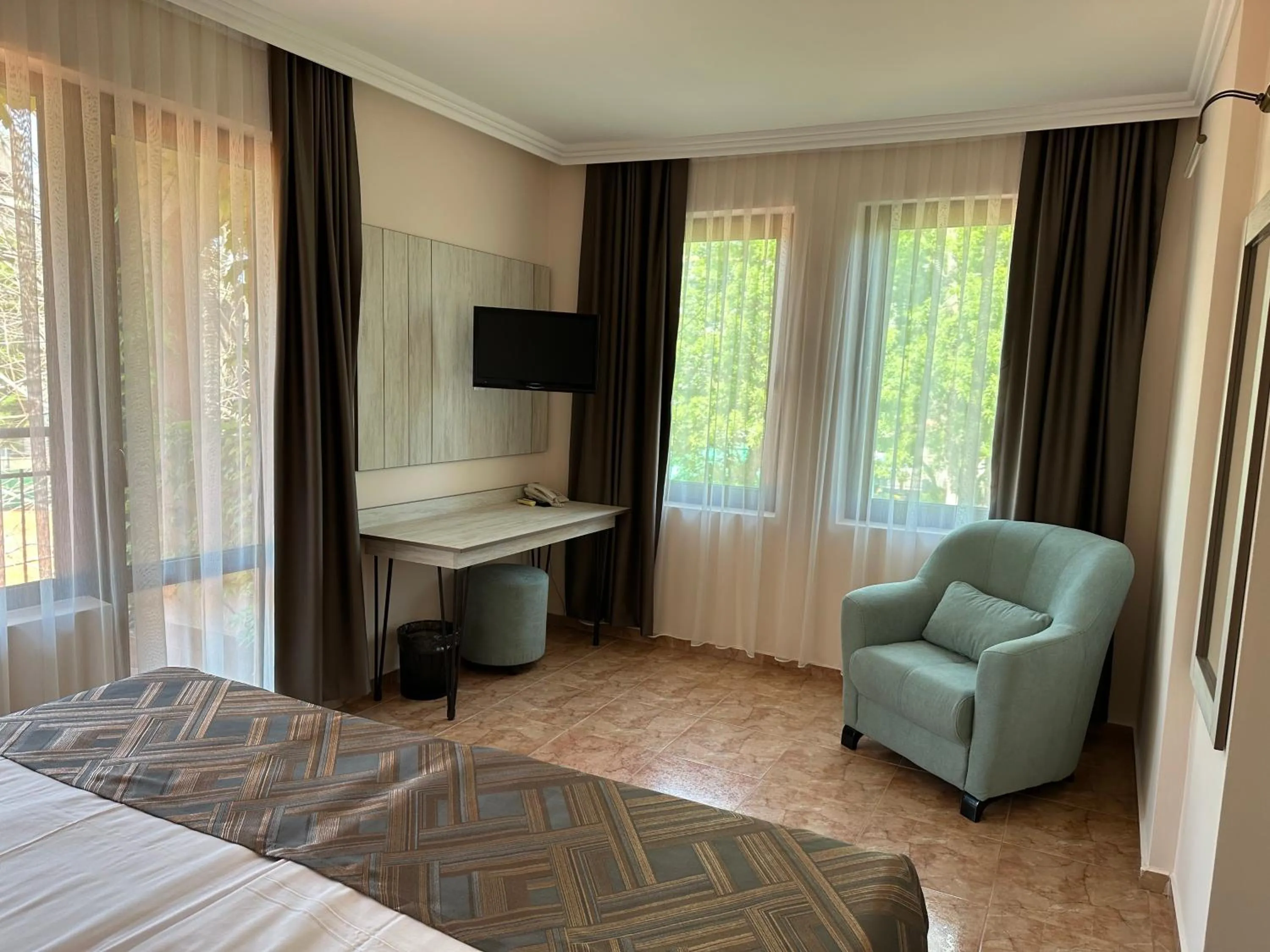 TV and multimedia, Bed in Oleander House and Tennis Club