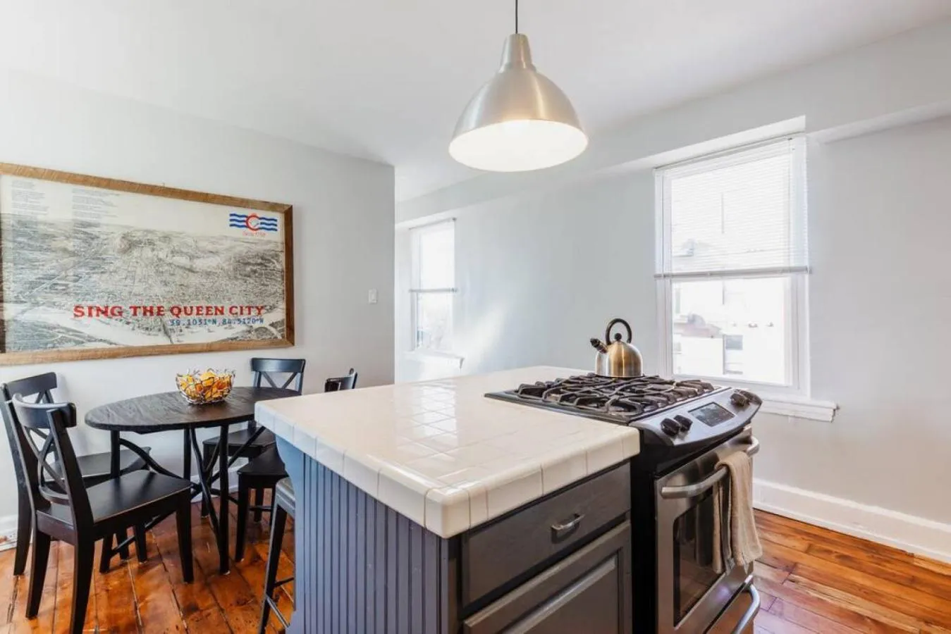 2 Large Apts w Parking - Downtown Over the Rhine