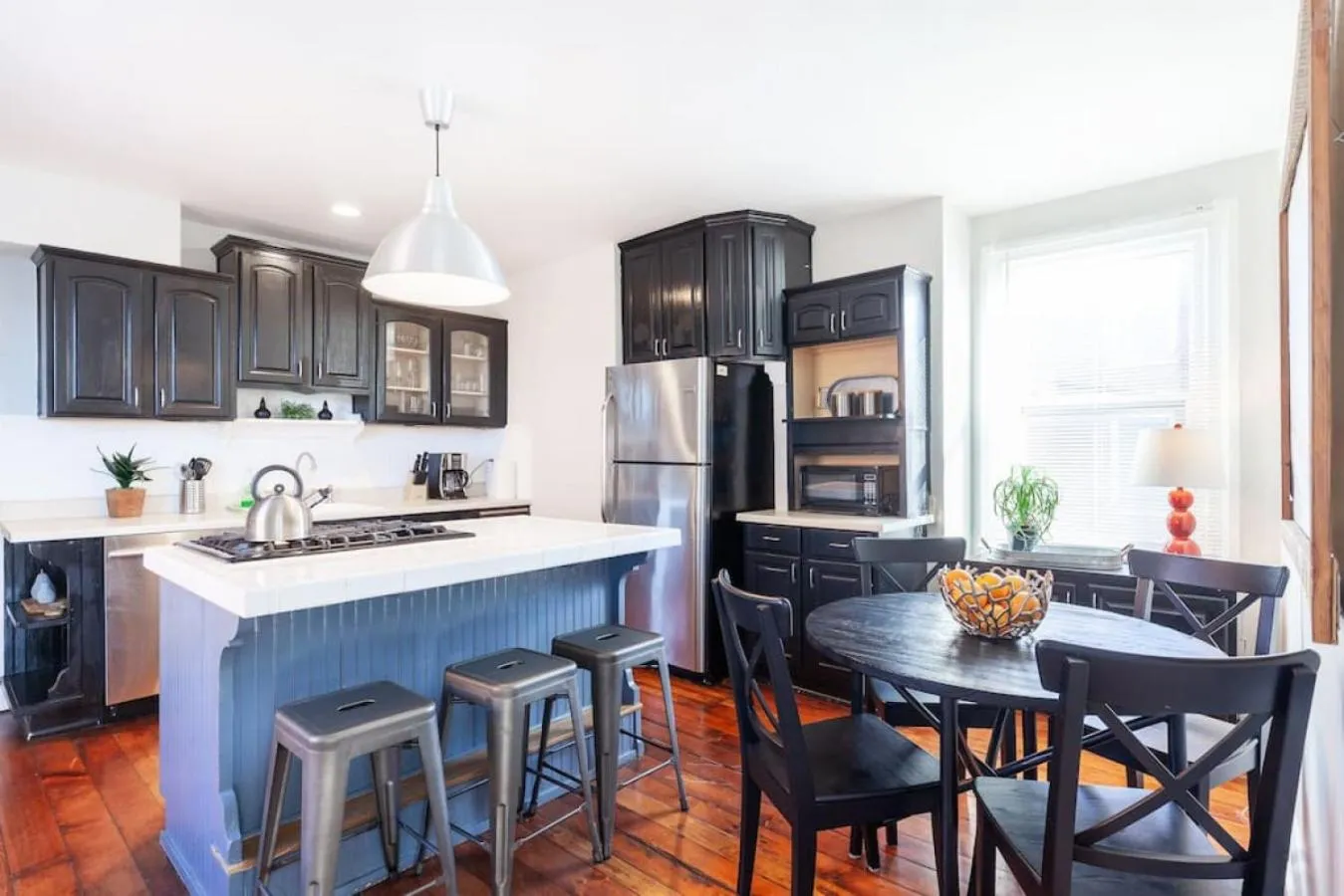 2 Large Apts w Parking - Downtown Over the Rhine