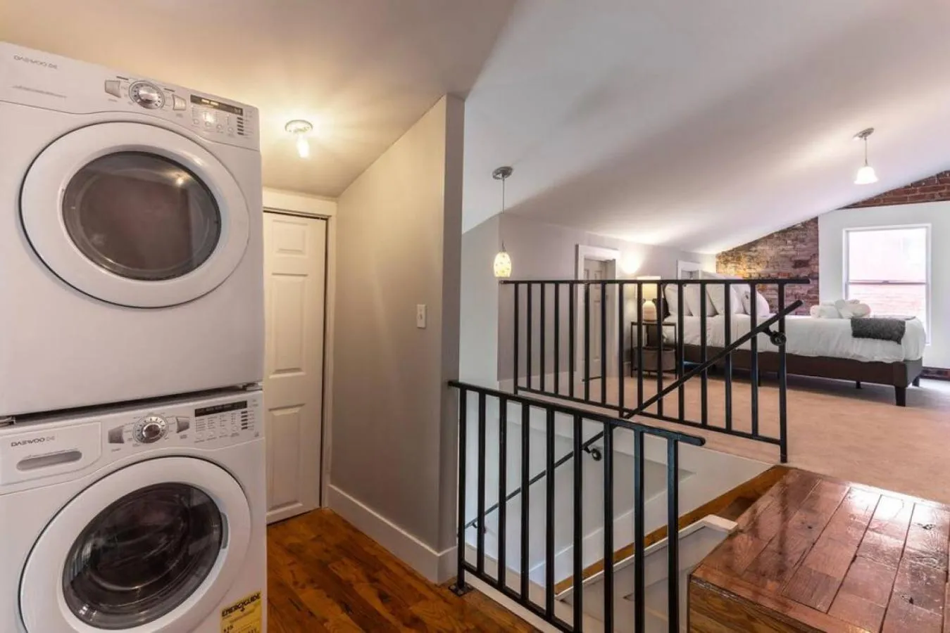 Broadway Suites - Stunning Downtown Condos