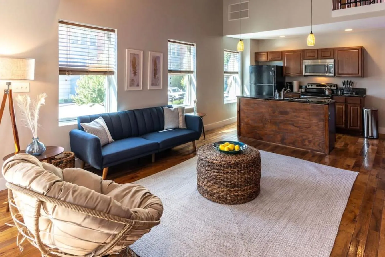 Broadway Suites - Stunning Downtown Condos