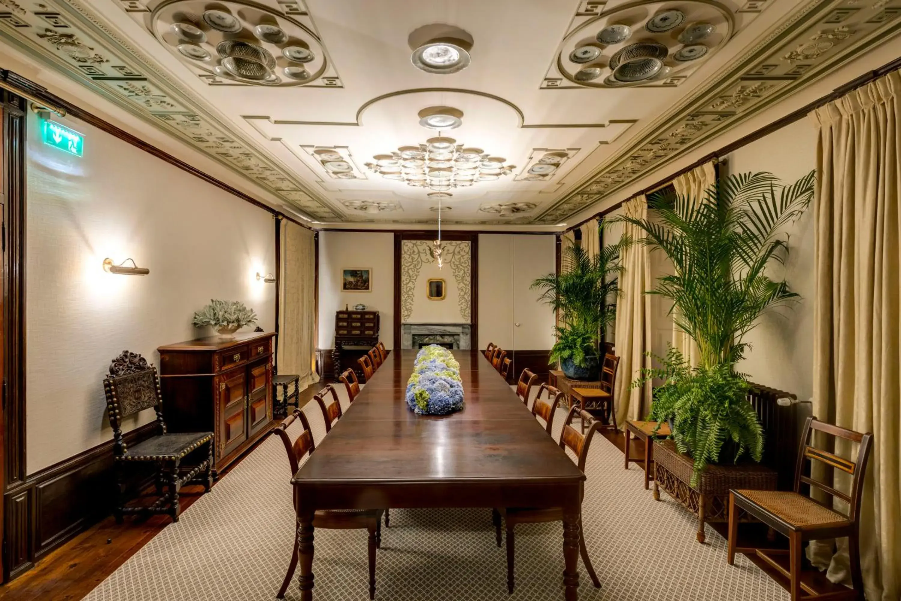 Living room in Valverde Santar Hotel & SPA - Relais & Châteaux Living room in Valverde Santar Hotel & SPA - Relais & Châteaux