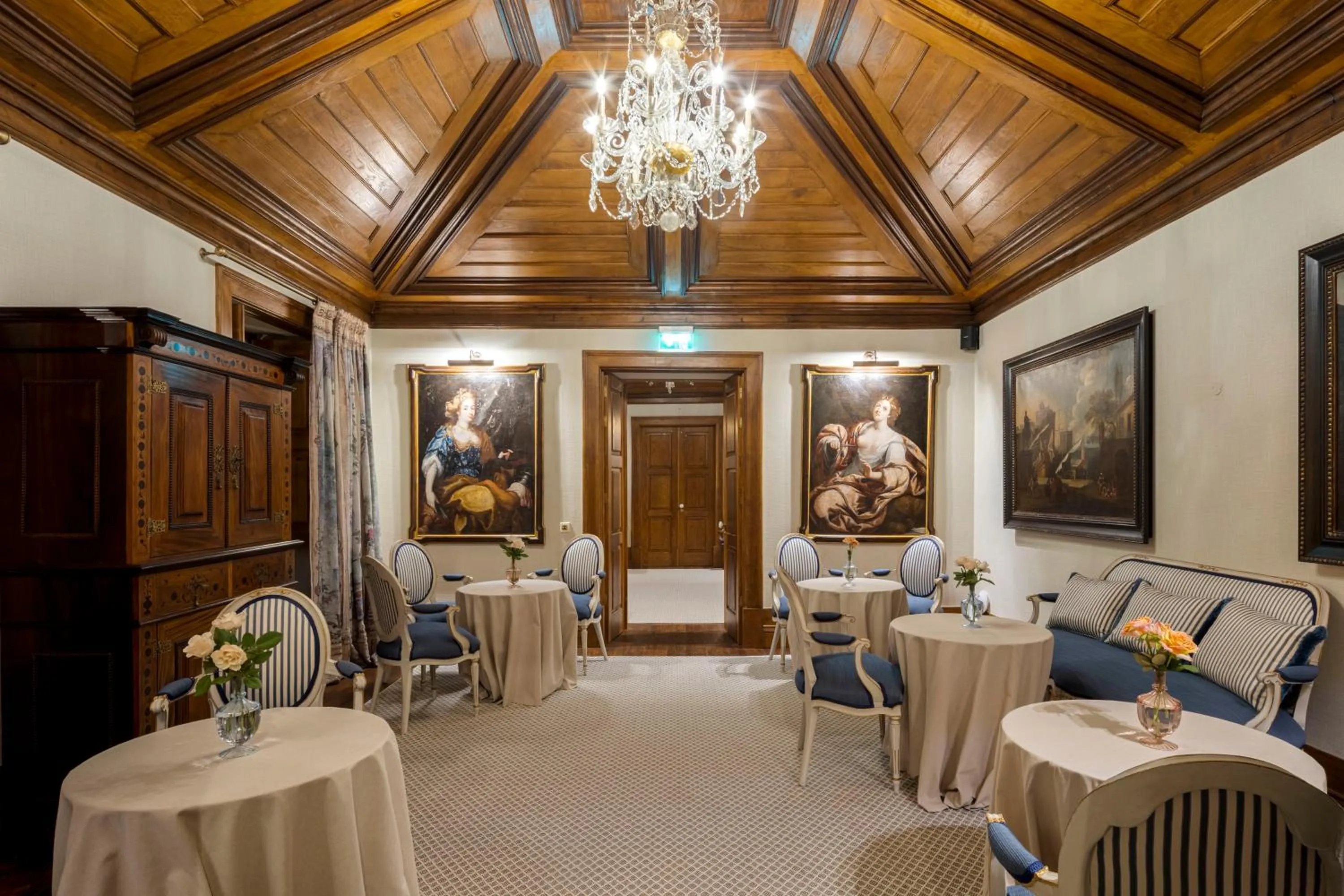 Meeting/conference room in Valverde Santar Hotel & SPA - Relais & Châteaux