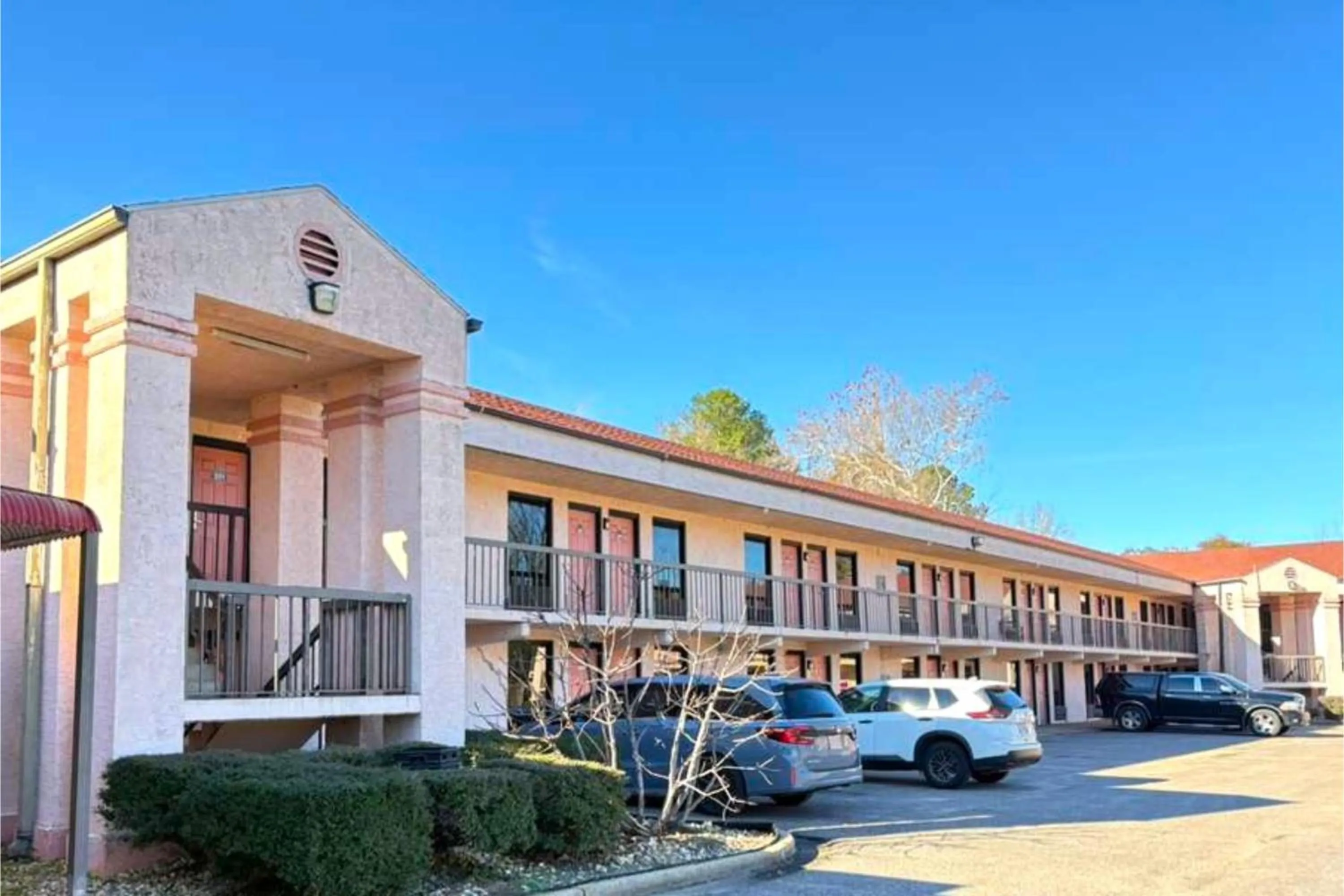 Parking in American Inn by Hotel O Selma US 80