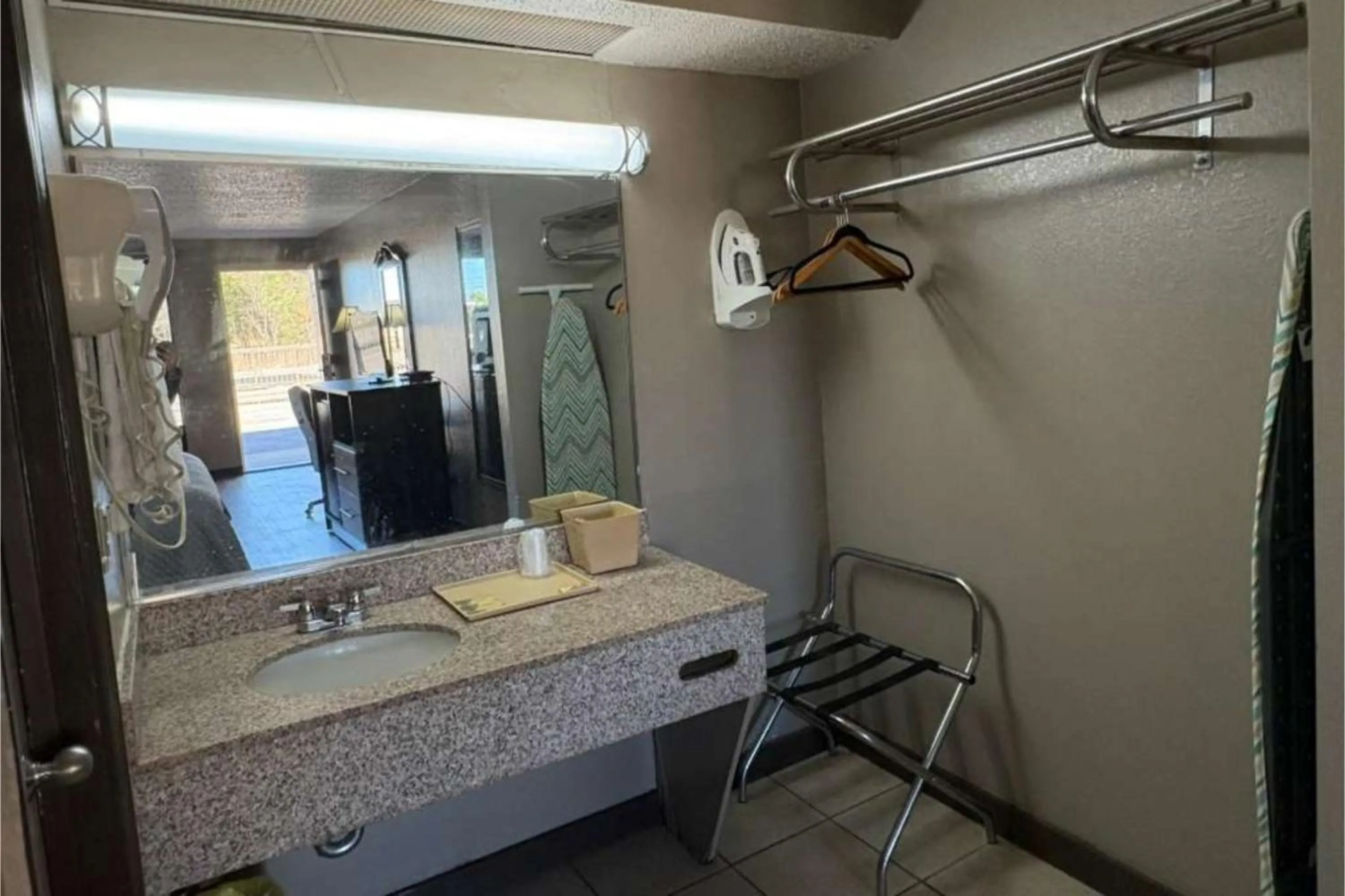 Bathroom in American Inn by Hotel O Selma US 80