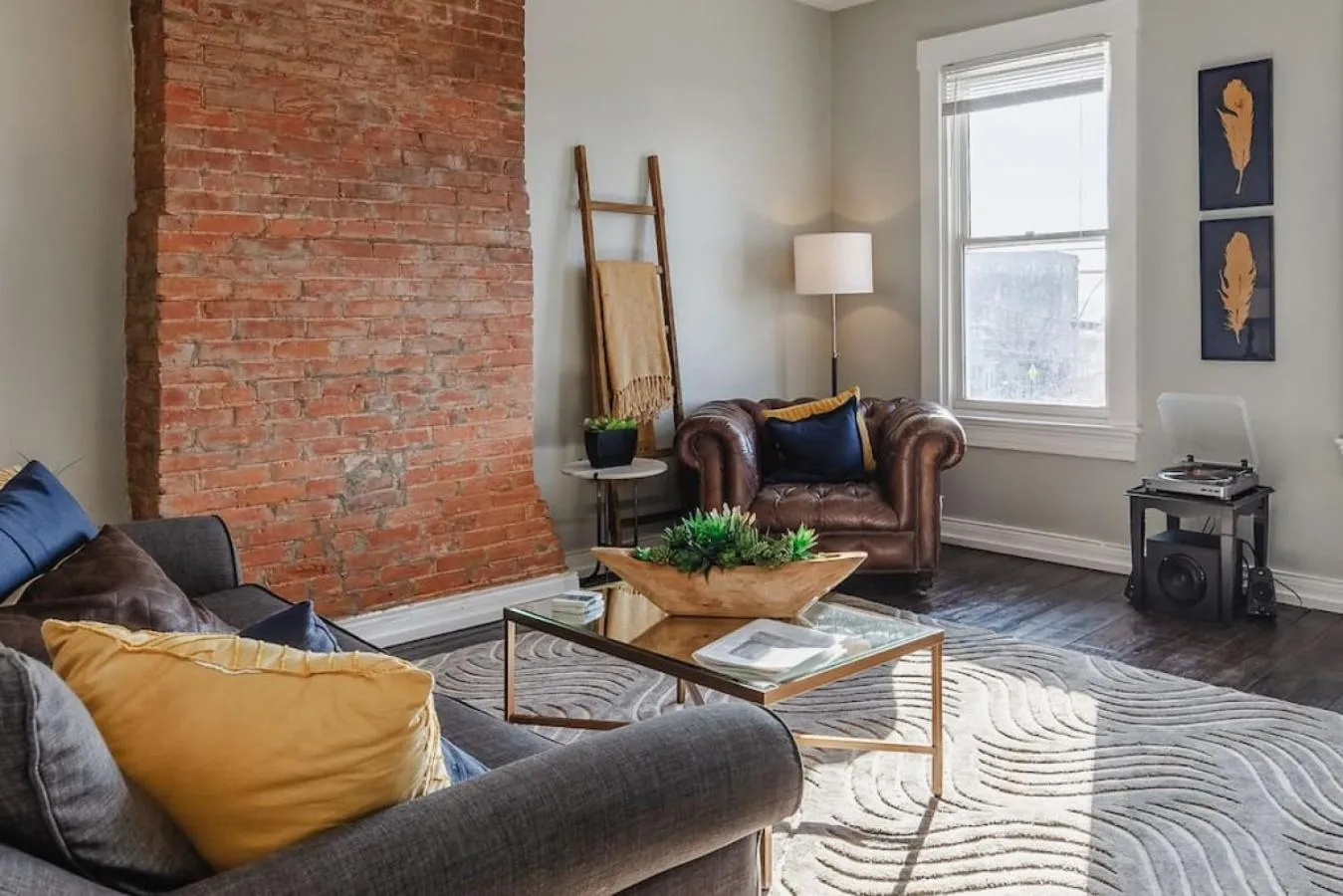 OTR Penthouse Walk Everywhere FREE Parking
