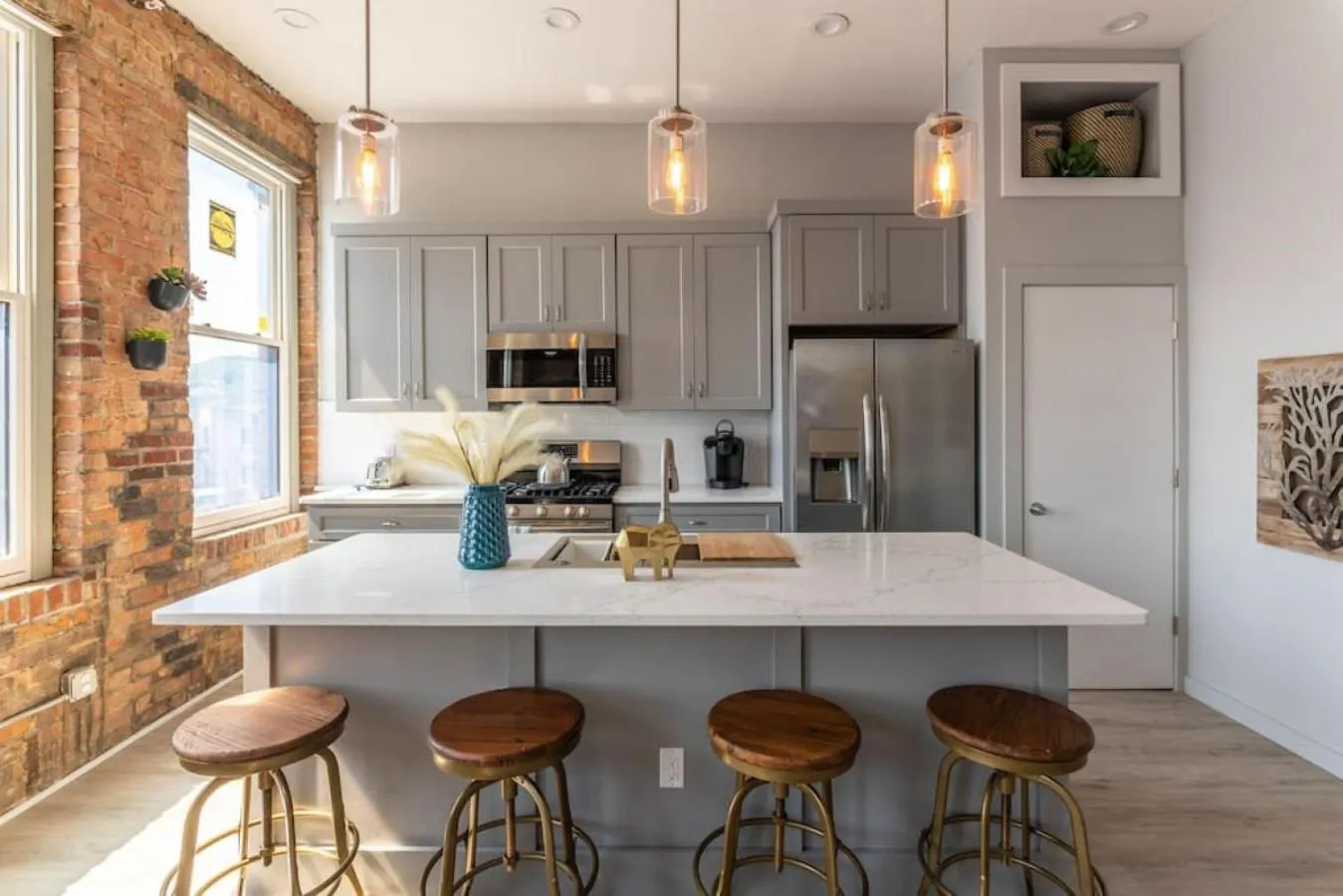 CHEETAH Venture out on your Cincinnati Safari