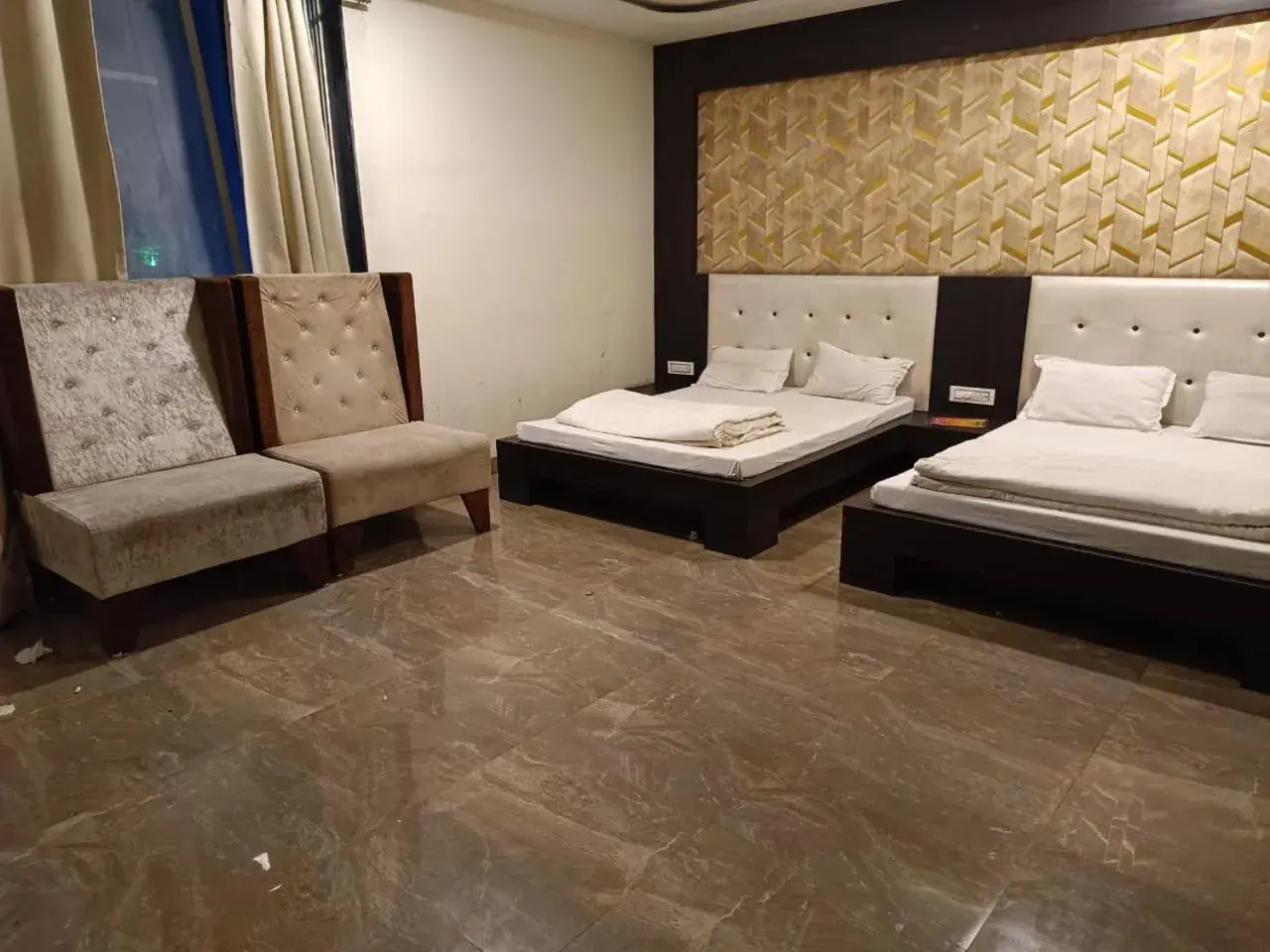 Deluxe Family Room in Hotel Kanchan Palace Deluxe Family Room in Hotel Kanchan Palace